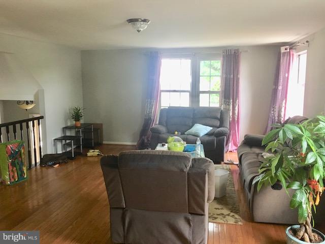 BRADDOCK MEWS - Residential Lease