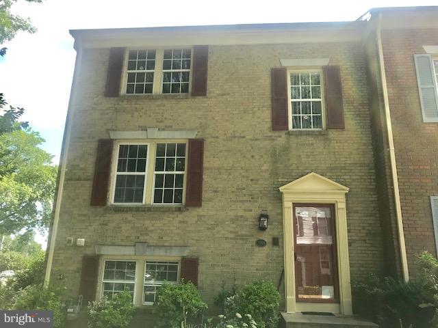 BRADDOCK MEWS - Residential Lease