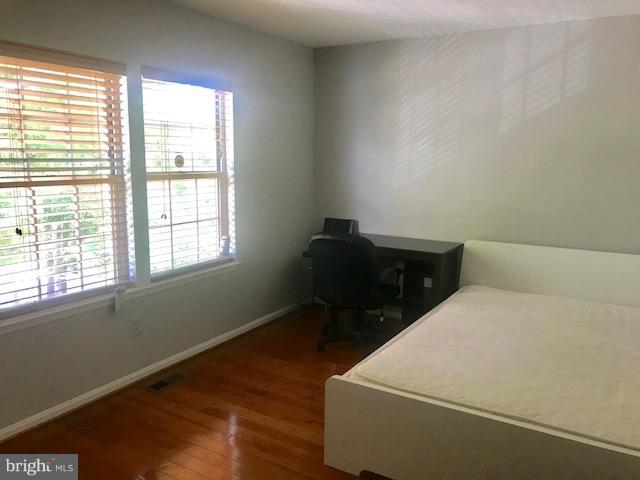 BRADDOCK MEWS - Residential Lease