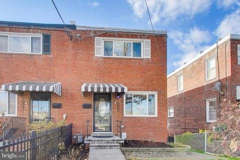 5864 EASTERN AVENUE NE WASHINGTON DC 20011