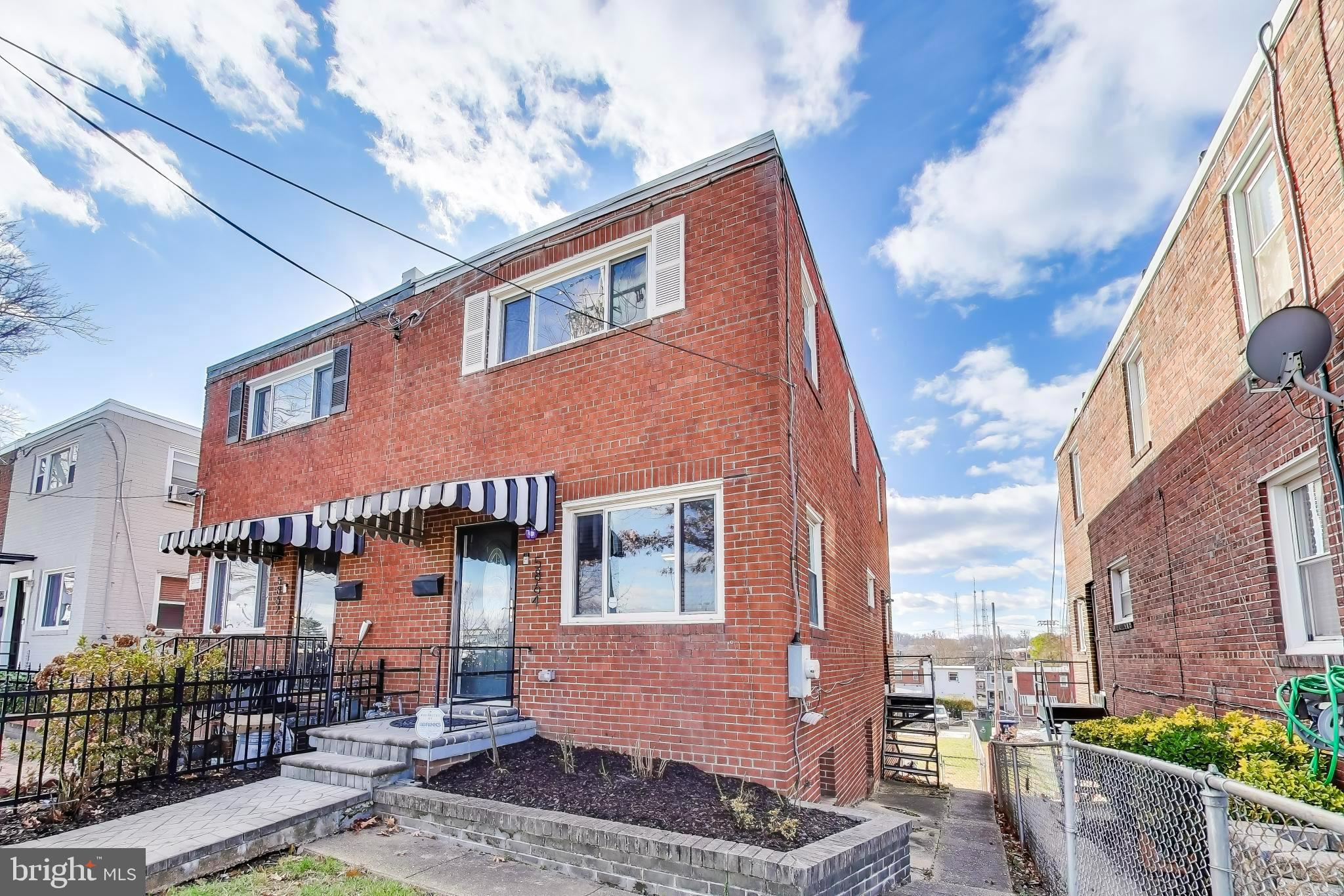 5864 EASTERN AVENUE NE