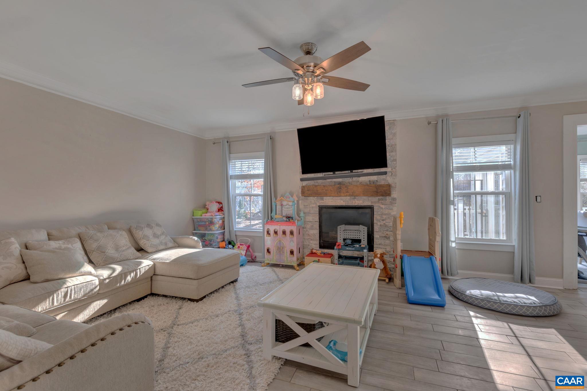 FOREST LAKES - Residential Lease