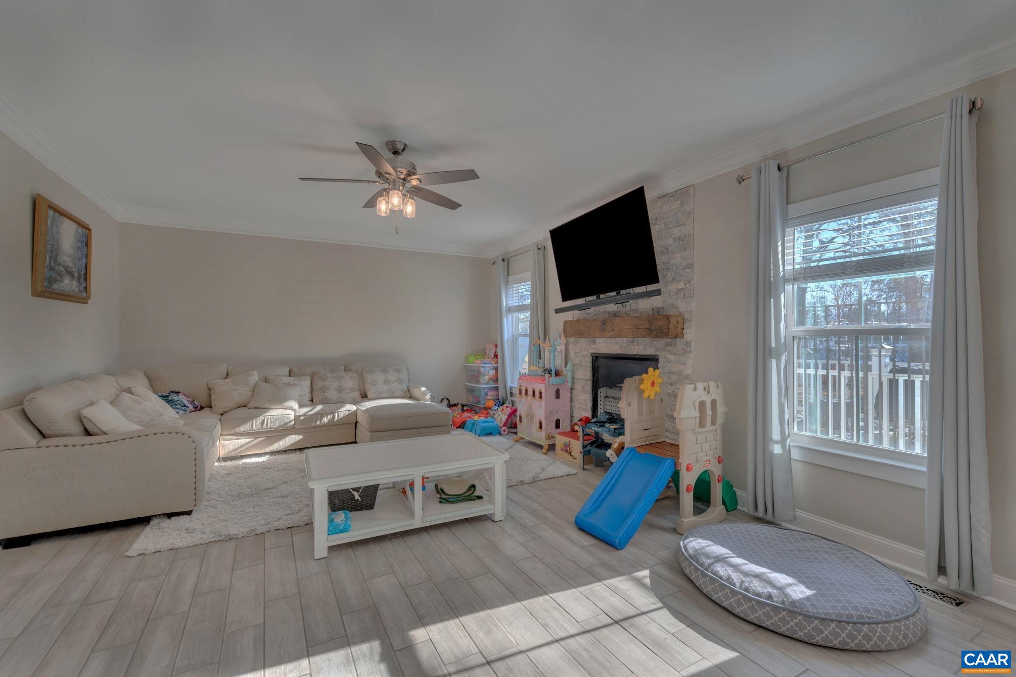 FOREST LAKES - Residential Lease