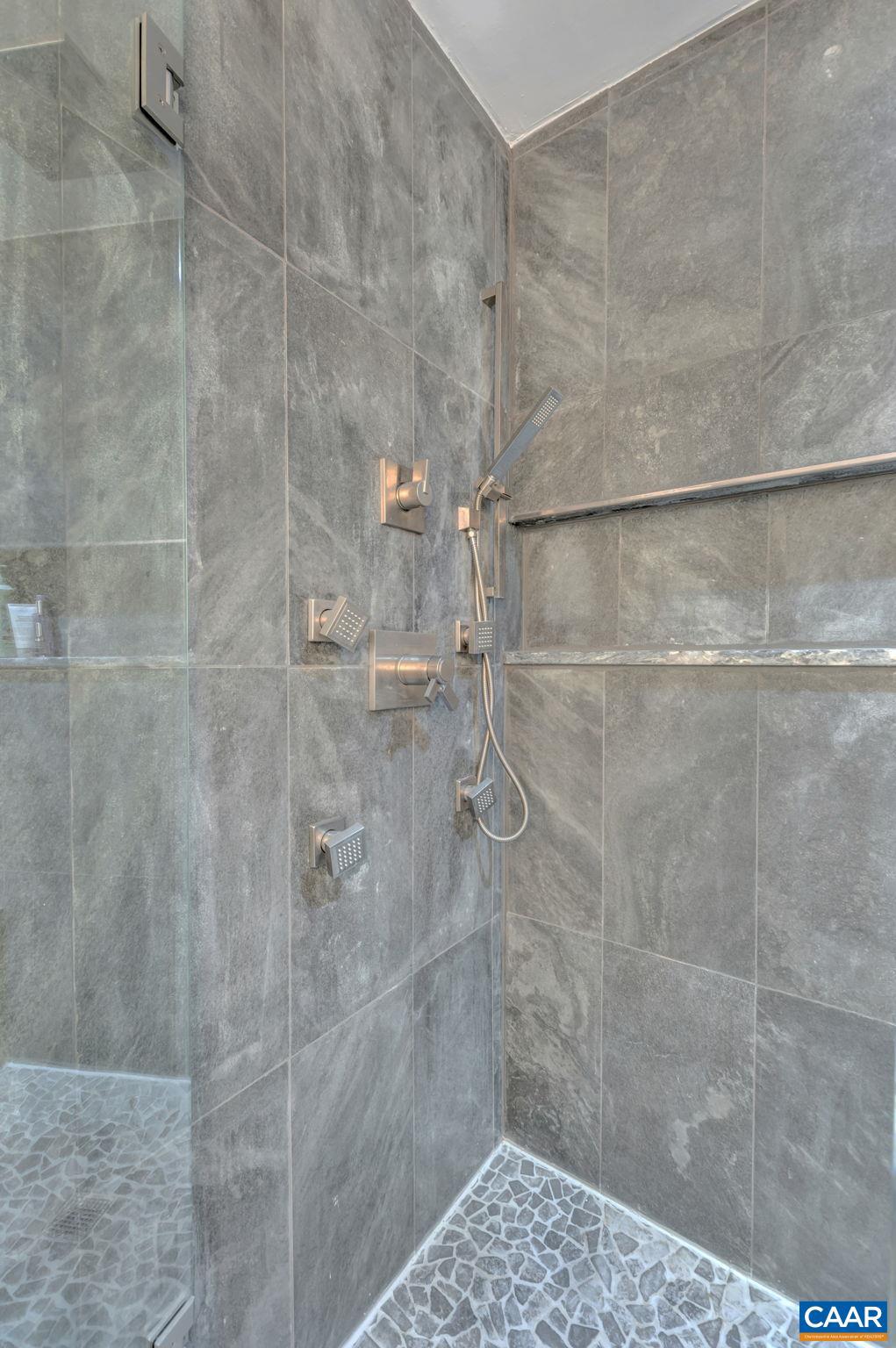 FOREST LAKES - Residential Lease