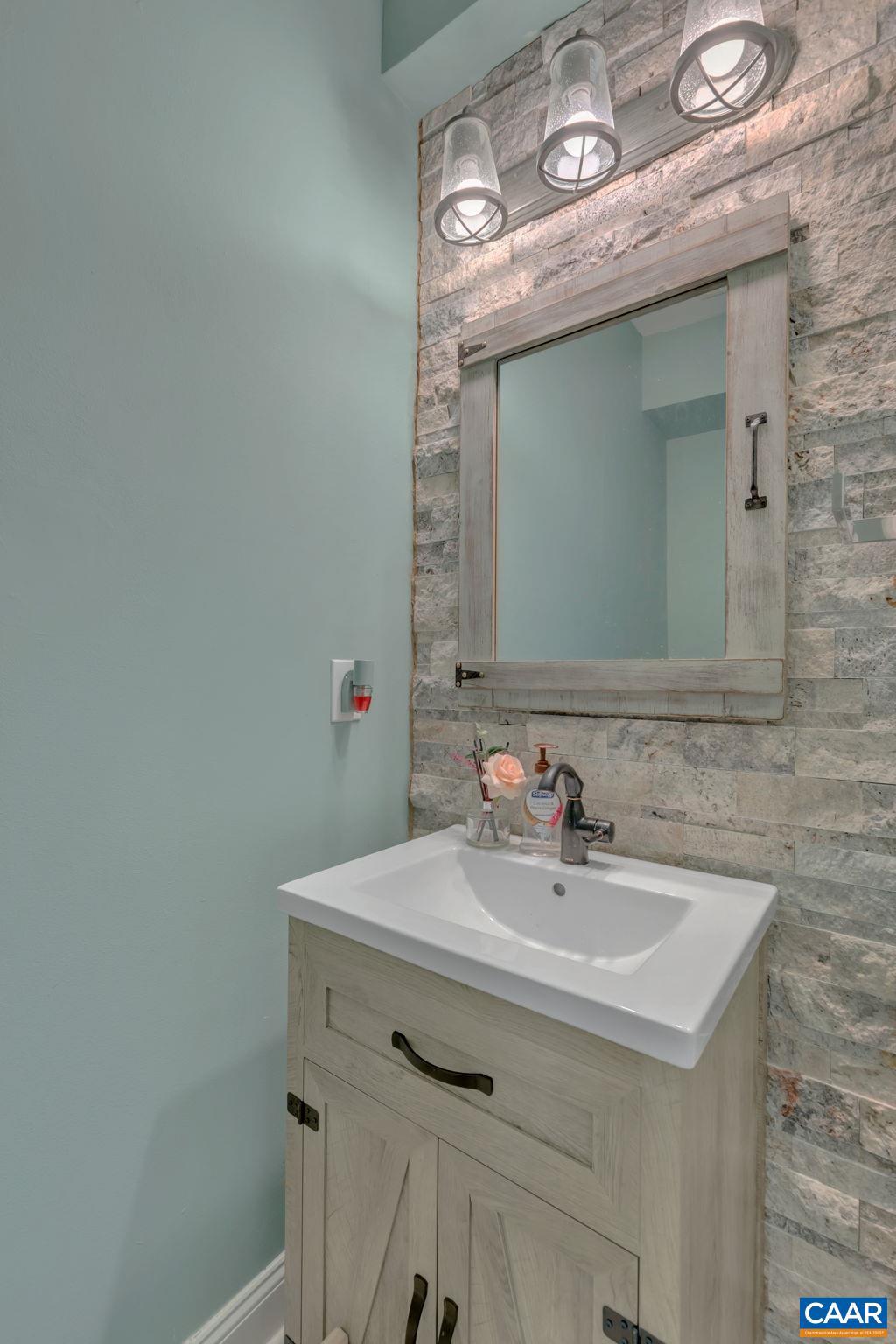 FOREST LAKES - Residential Lease