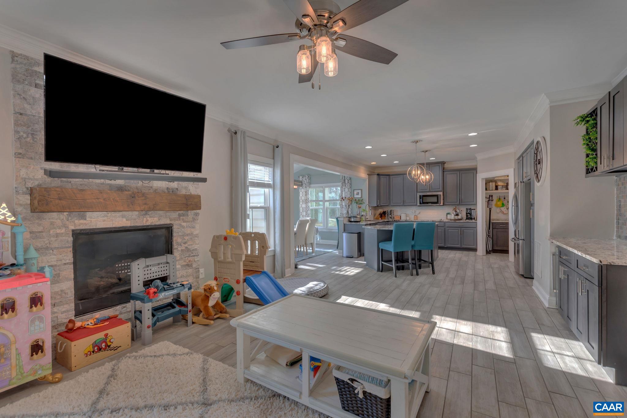 FOREST LAKES - Residential Lease