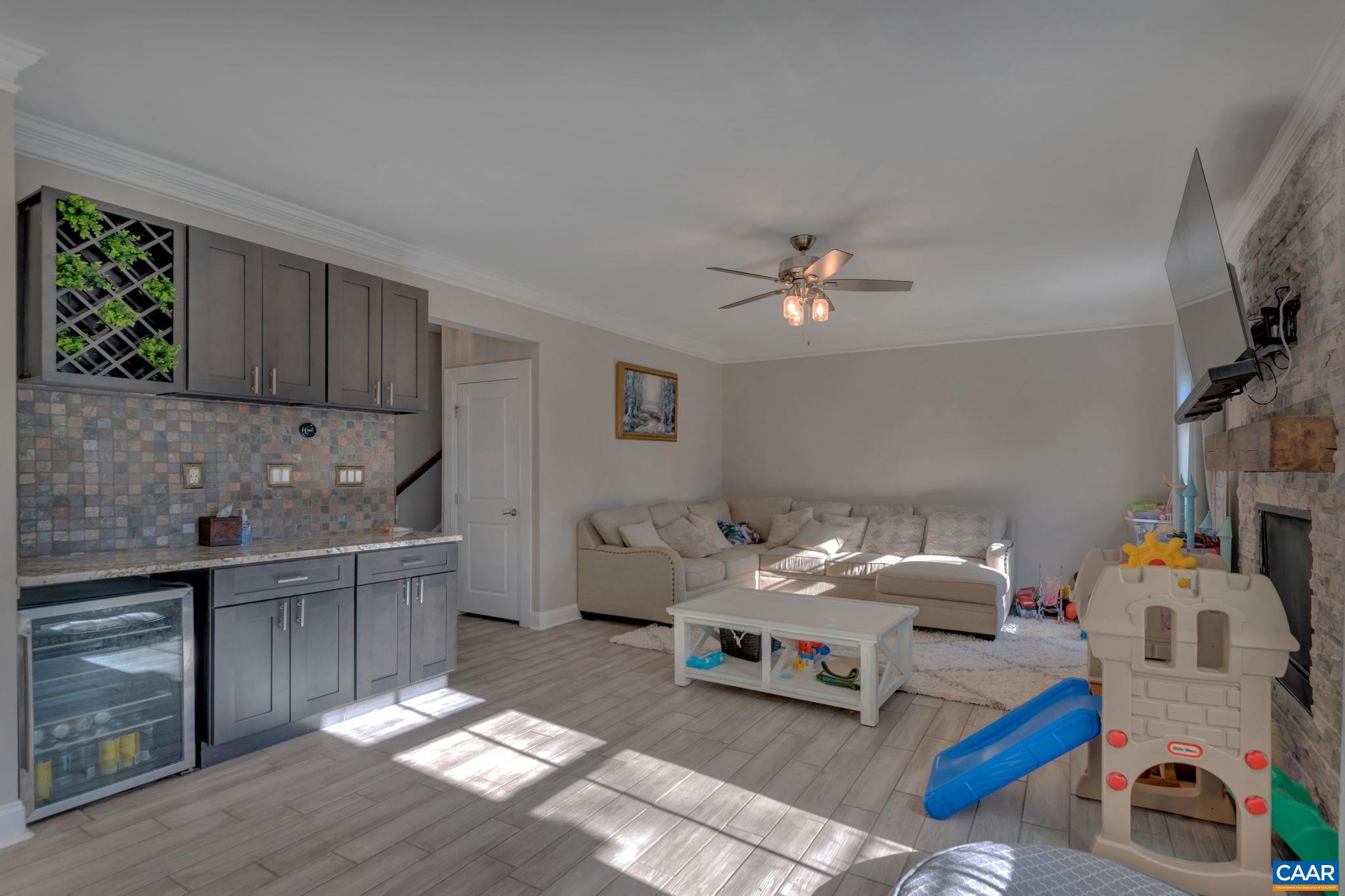 FOREST LAKES - Residential Lease