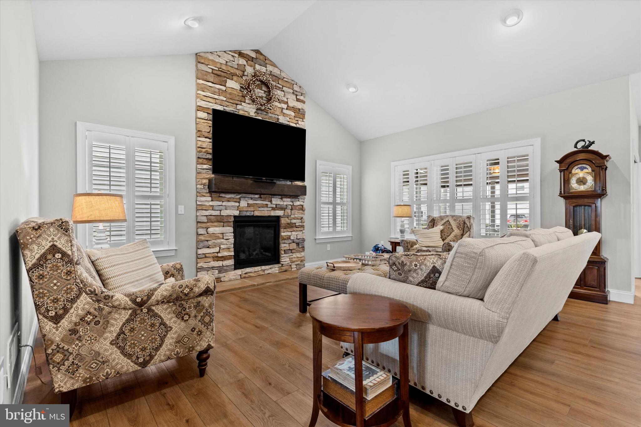 WRIGHT'S LANDING - Residential