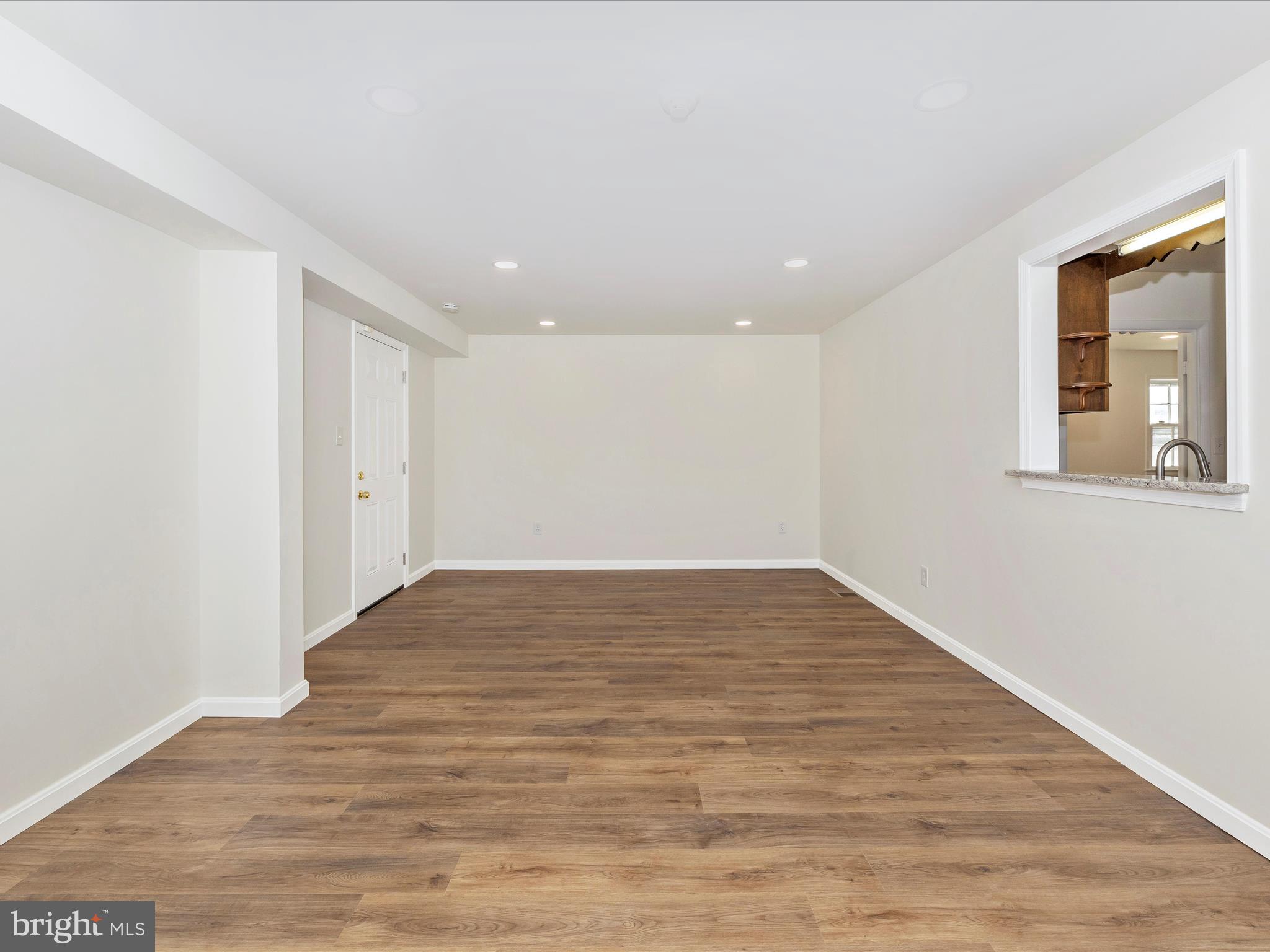 LINGANORE VIEW - Residential