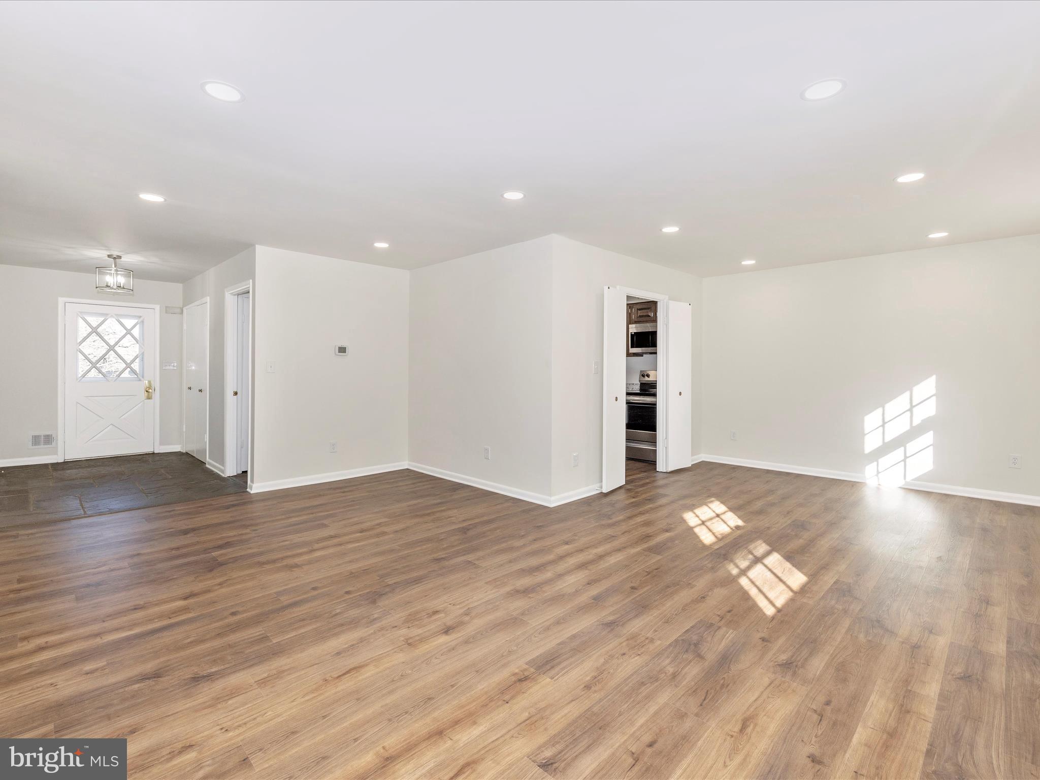 LINGANORE VIEW - Residential