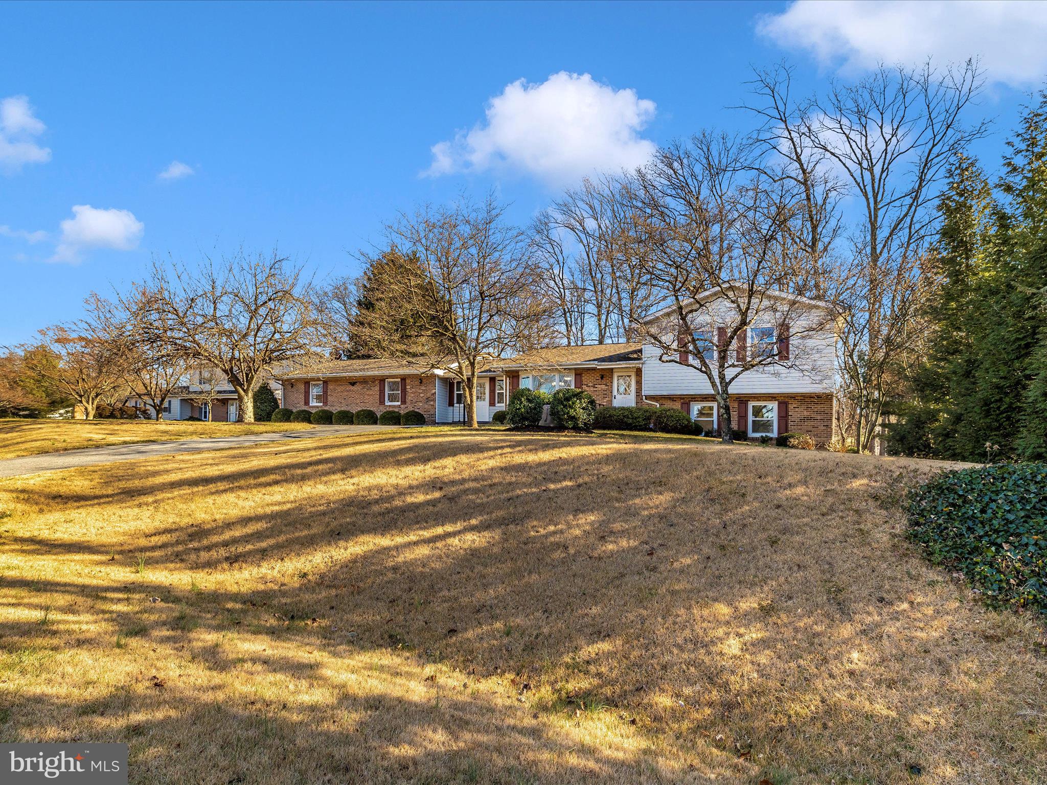 LINGANORE VIEW - Residential