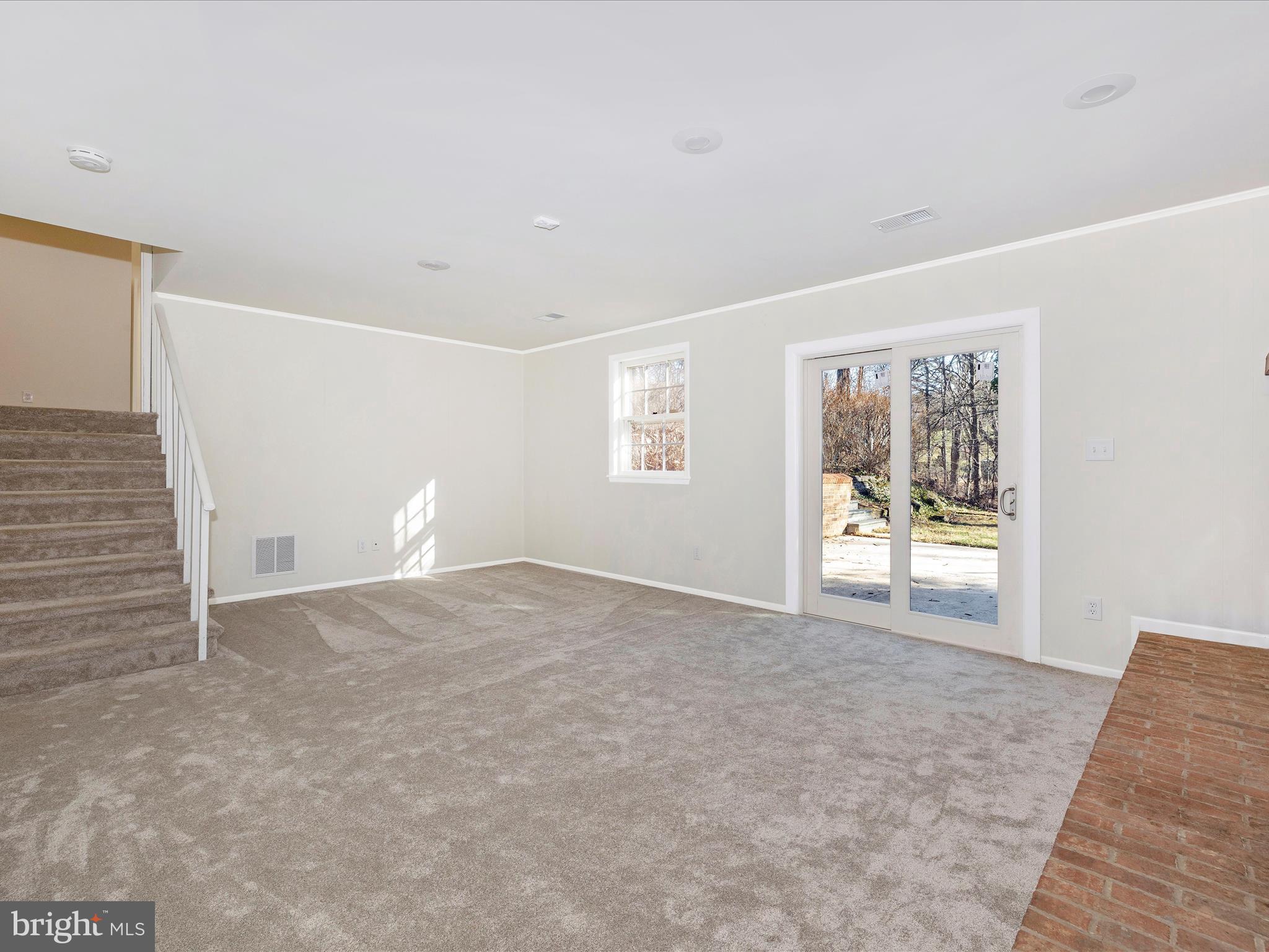 LINGANORE VIEW - Residential