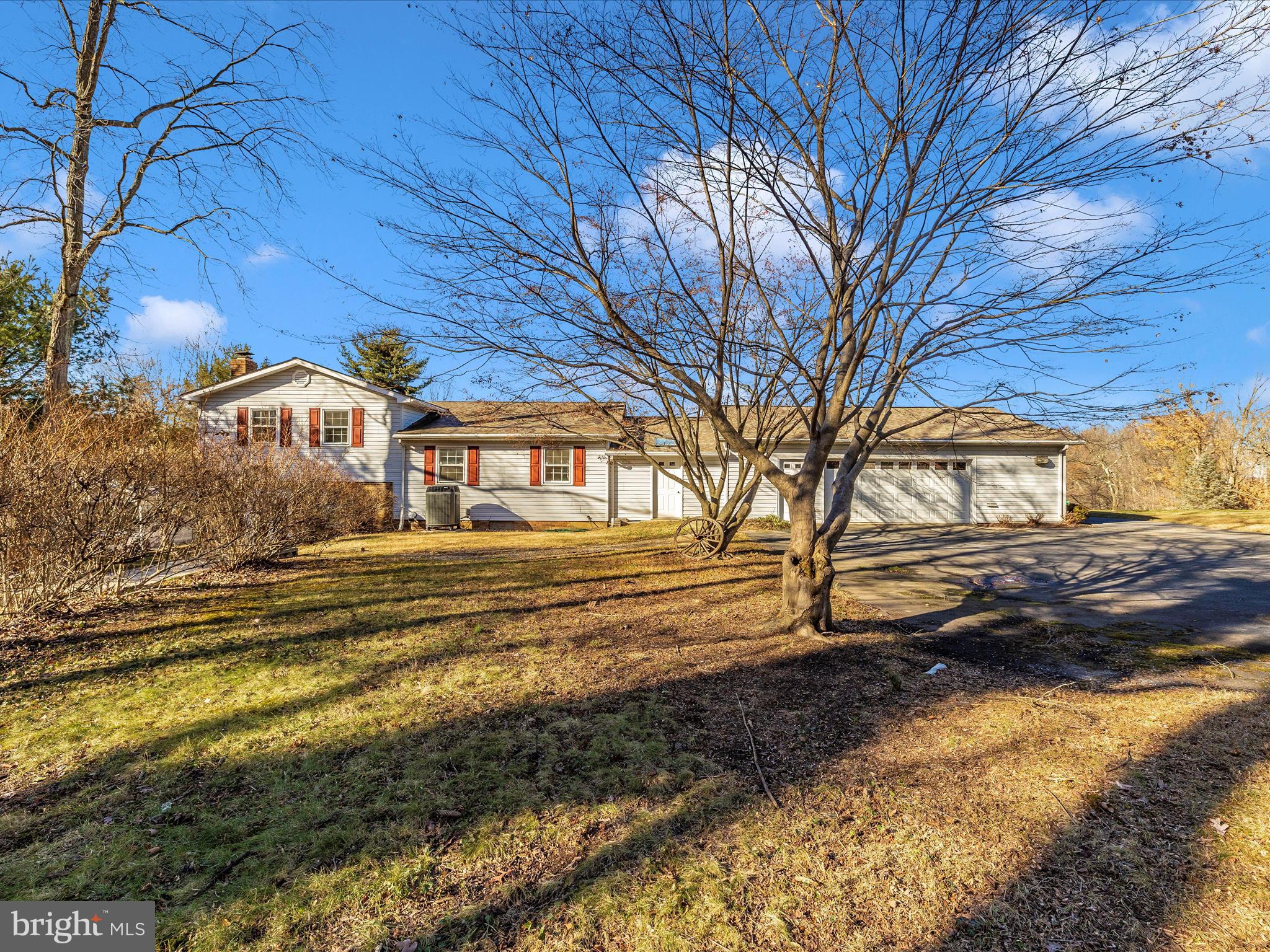 LINGANORE VIEW - Residential