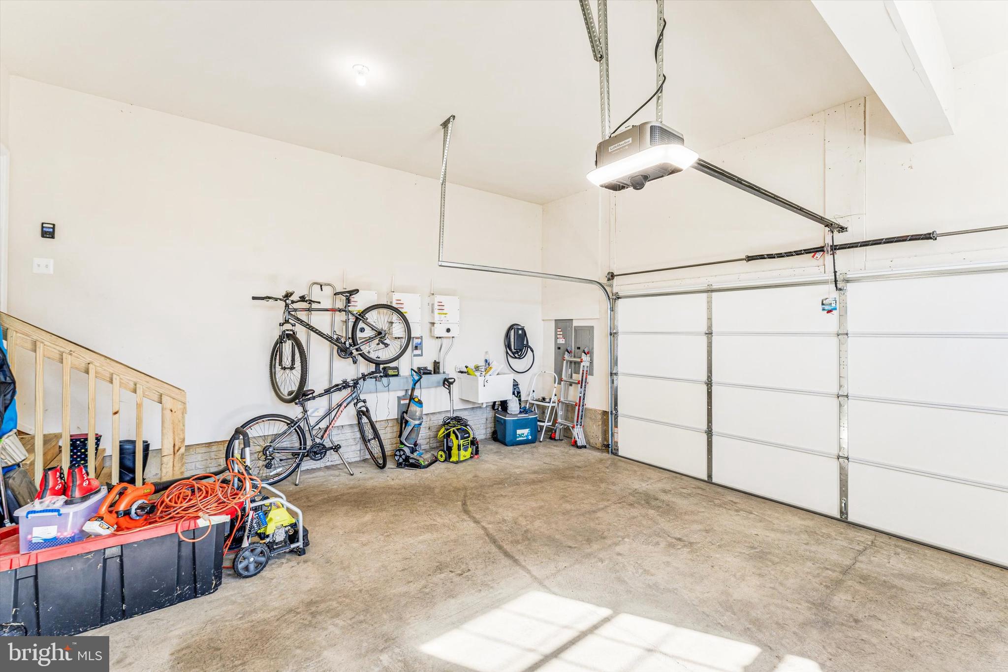 RIDGE GROVE ESTATES - Residential