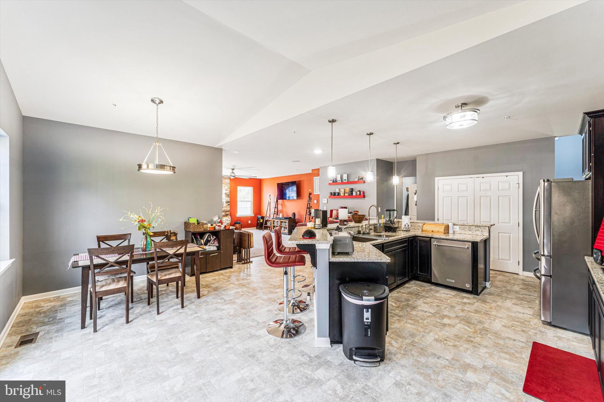 RIDGE GROVE ESTATES - Residential