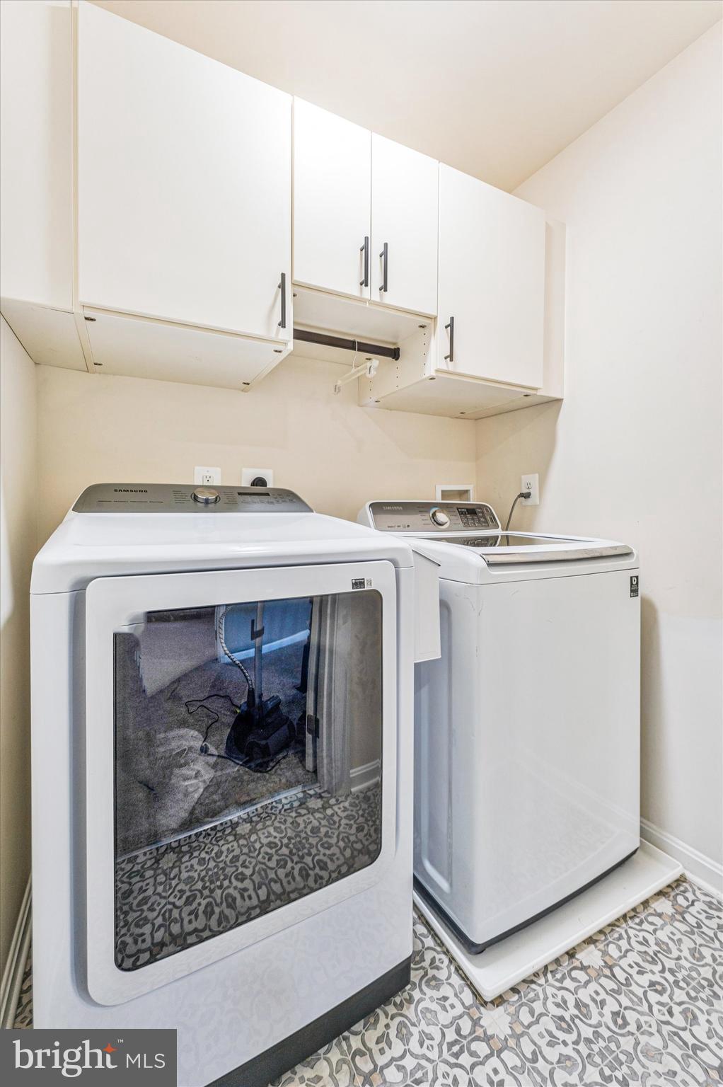 RIDGE GROVE ESTATES - Residential