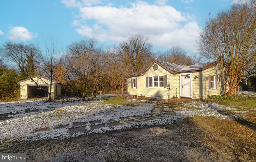 Calling All Investors! This is a great opportunity to make a quick return on your investment! This property is a One Story, 3 bedroom, 1 bath Rambler (with Cellar) in Hollywood. There is a detached 1 car garage. The lot is .63 of an acre, and there is no HOA. This property needs a Complete renovation/rehab. Please be advised, there is significant water intrusion, existing mold, and the house is uninhabitable. Excellent Location!

UPDATE: There are multiple offers on this property. Please have all offers submitted by Sunday 12/17 at 12:00 NOON.