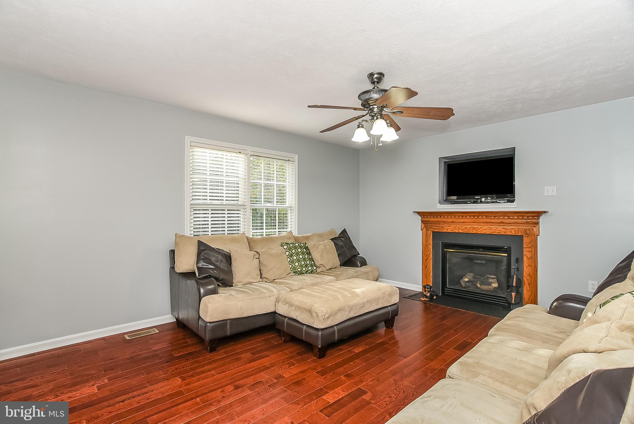 PRESIDENTIAL LAKES - Residential