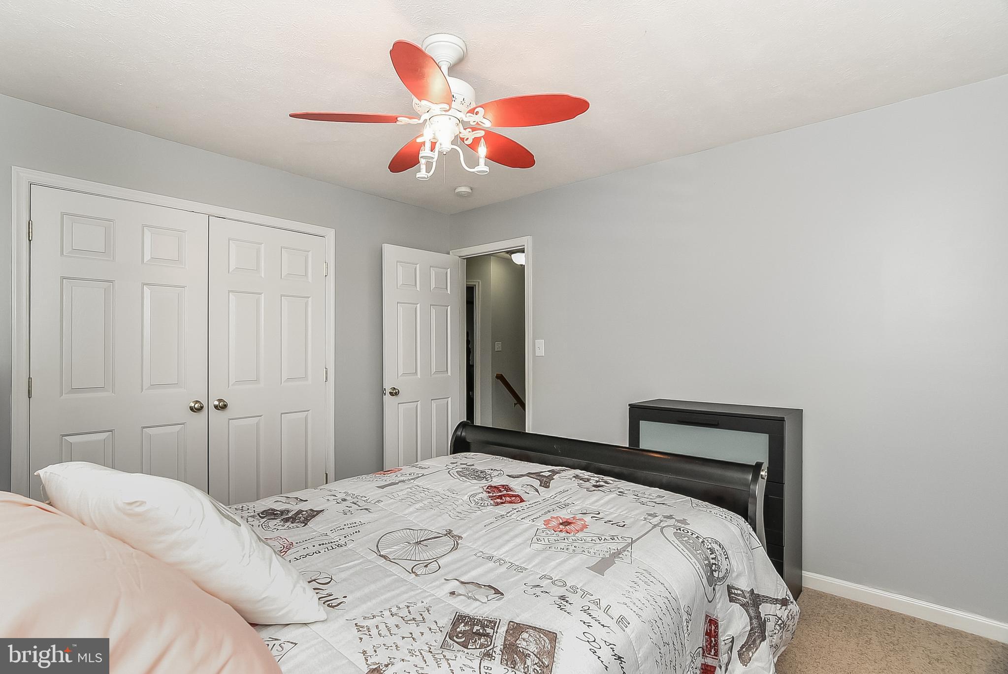 PRESIDENTIAL LAKES - Residential