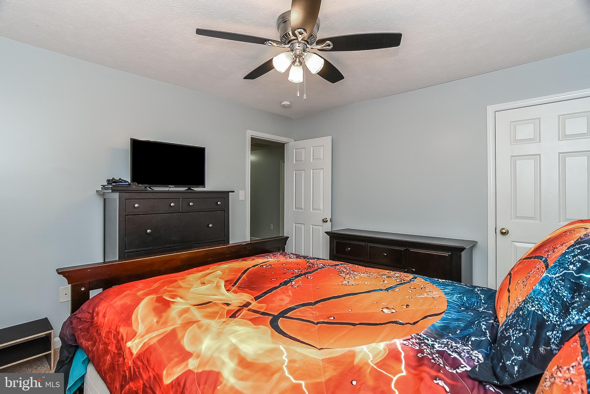 PRESIDENTIAL LAKES - Residential