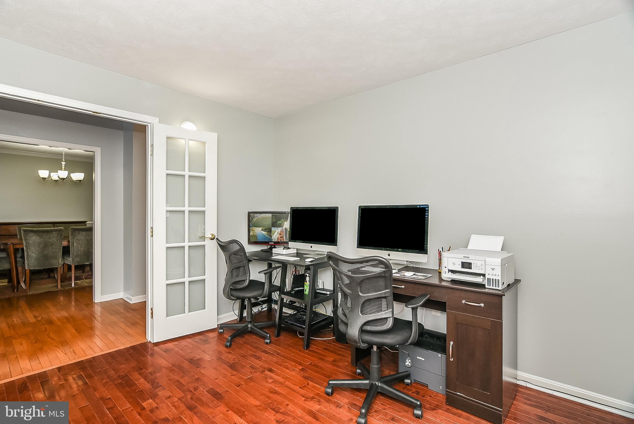 PRESIDENTIAL LAKES - Residential