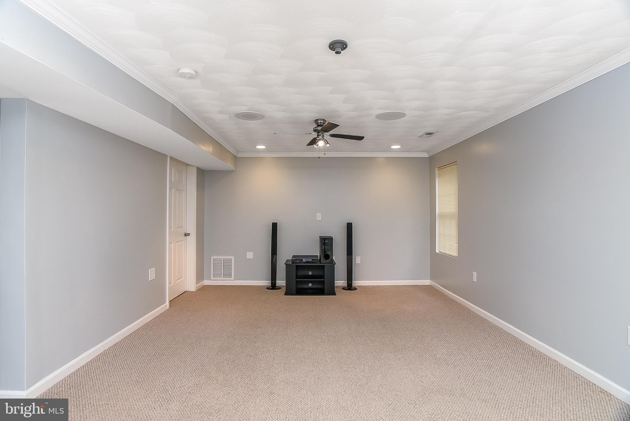 PRESIDENTIAL LAKES - Residential