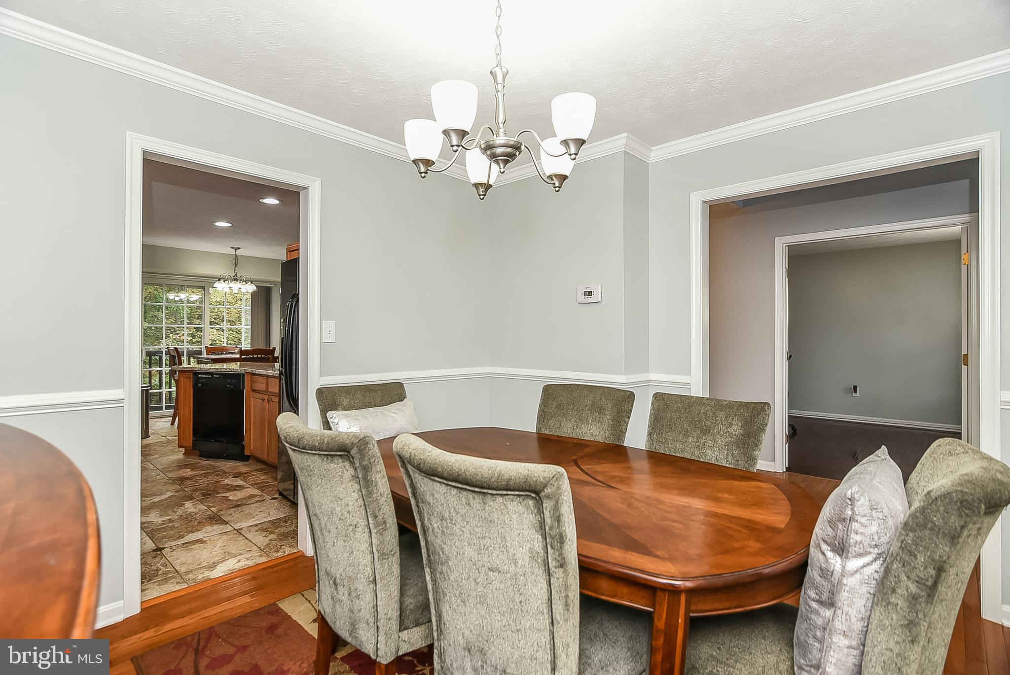 PRESIDENTIAL LAKES - Residential