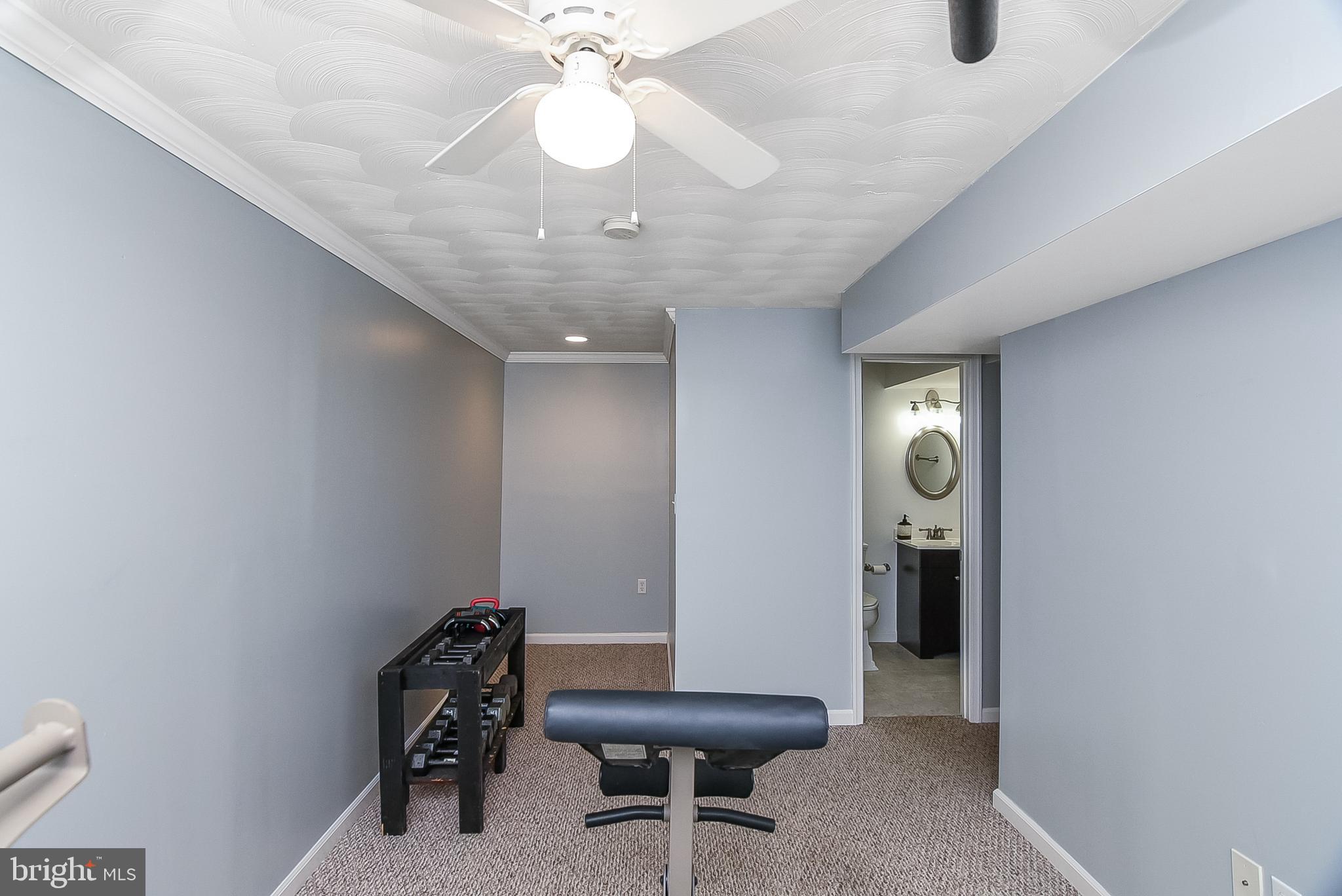 PRESIDENTIAL LAKES - Residential