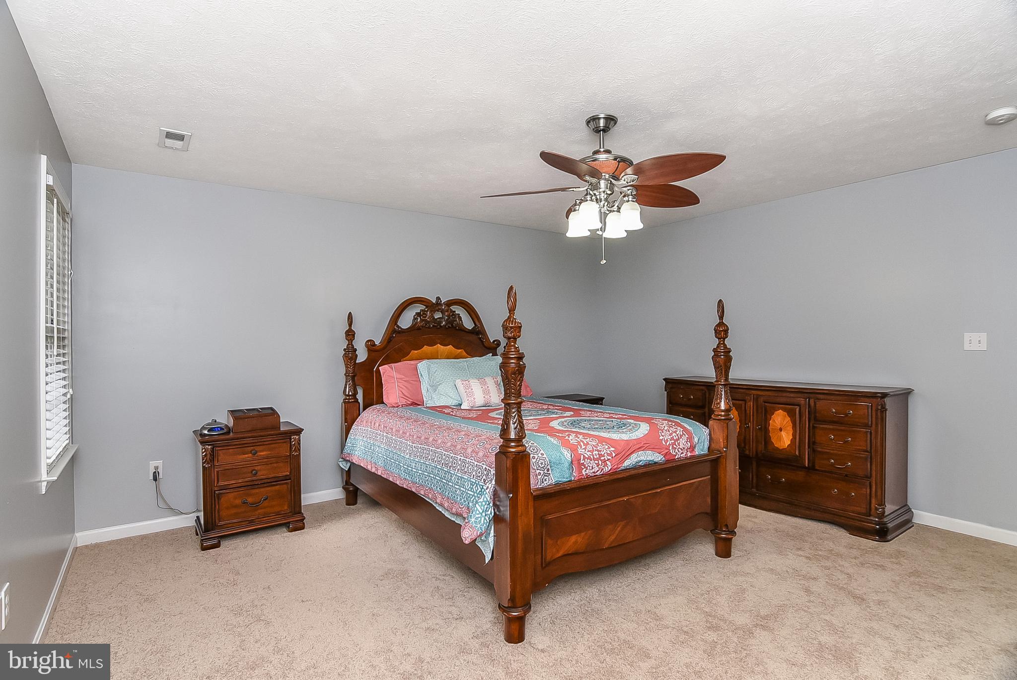 PRESIDENTIAL LAKES - Residential