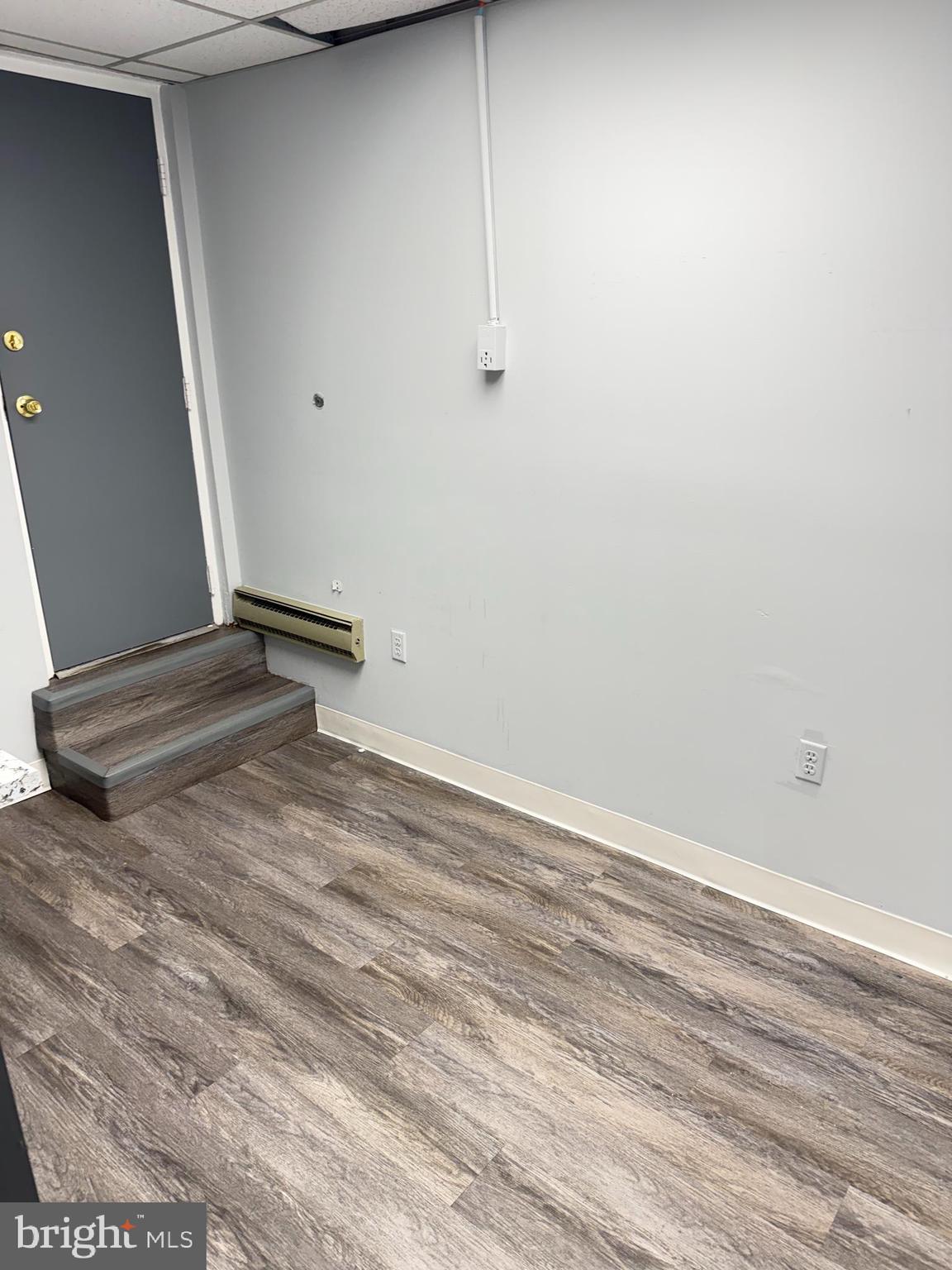 THOMAS JOHNSON SURGERY CENTER - Commercial Lease