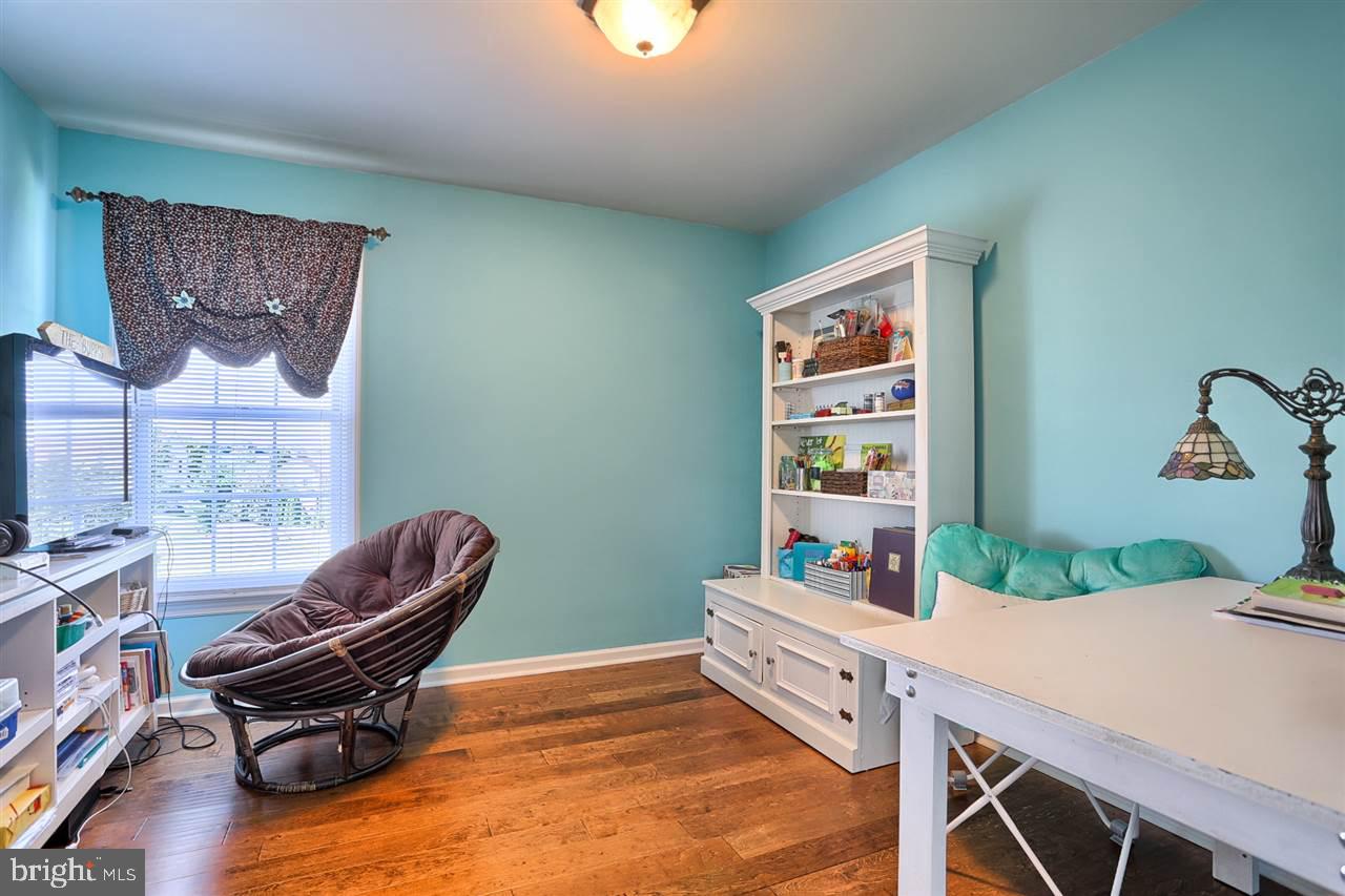 MANCHESTER MEADOWS - Residential