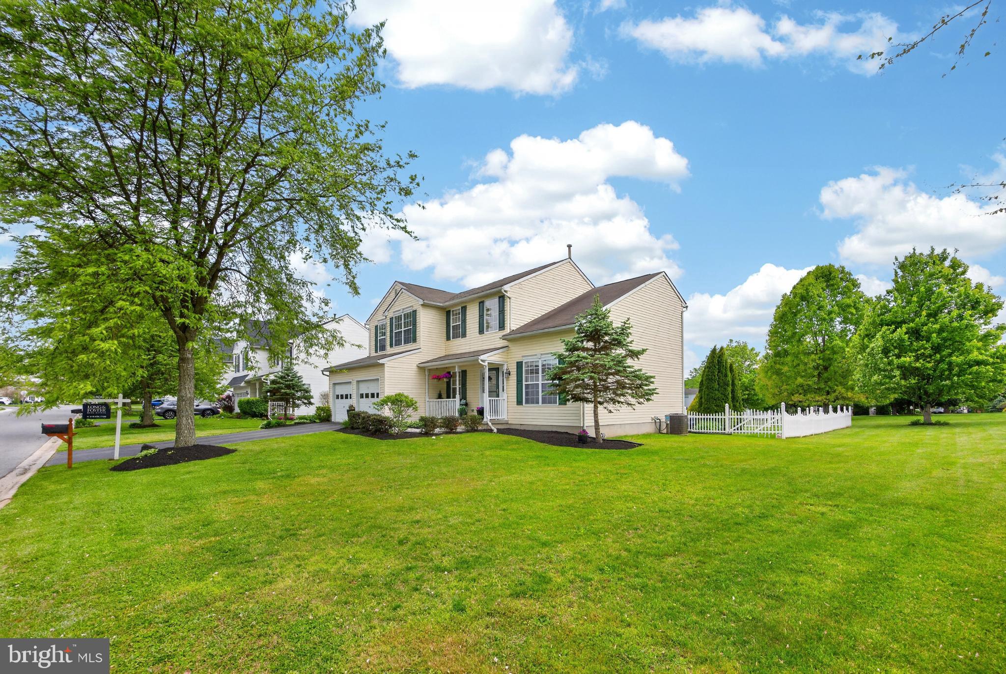 25 N DANBURY CIRCLE