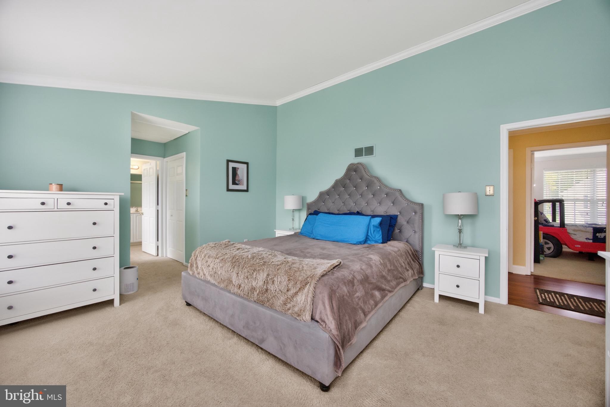 BRANFORD VILLAGE - Residential