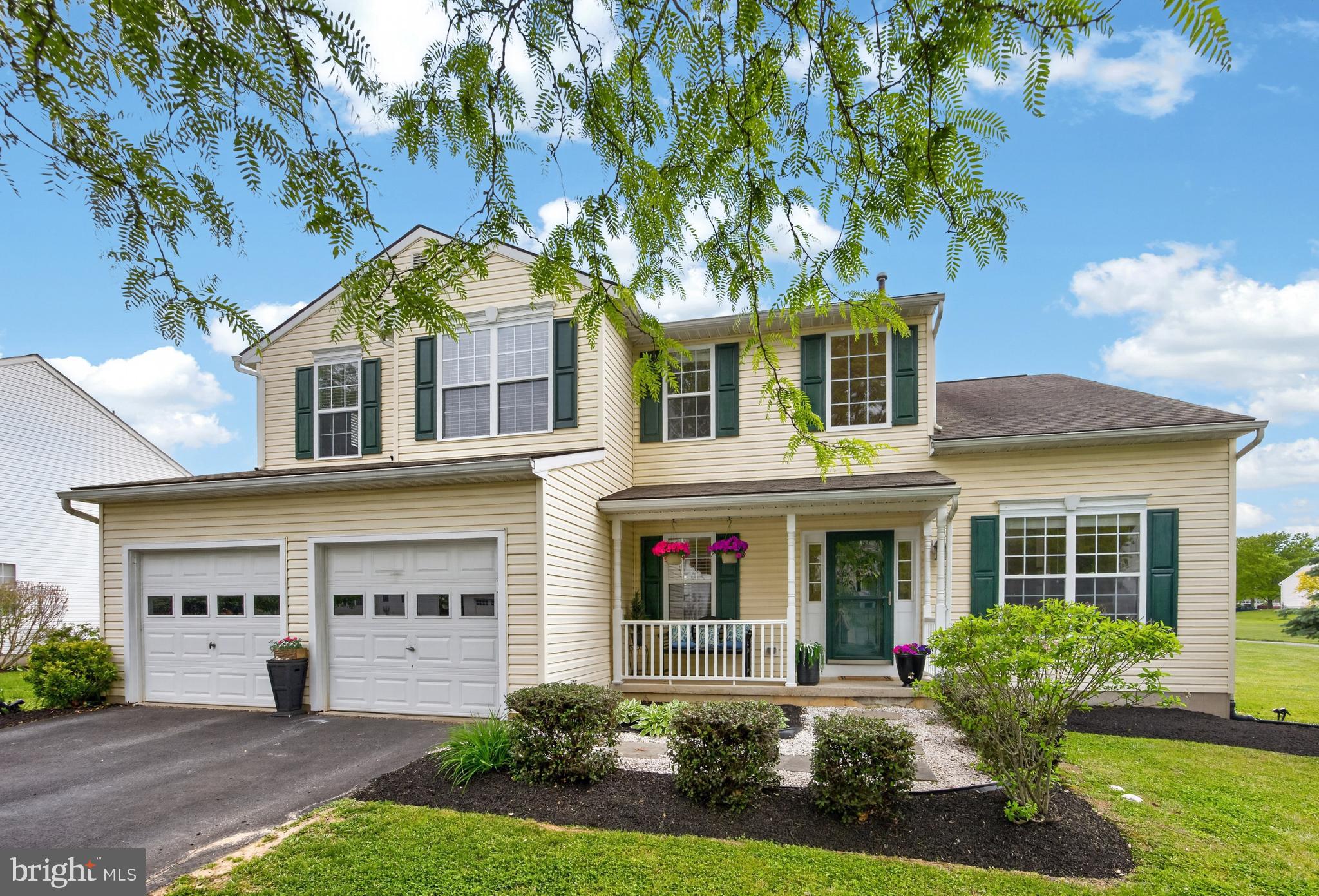 25 N DANBURY CIRCLE