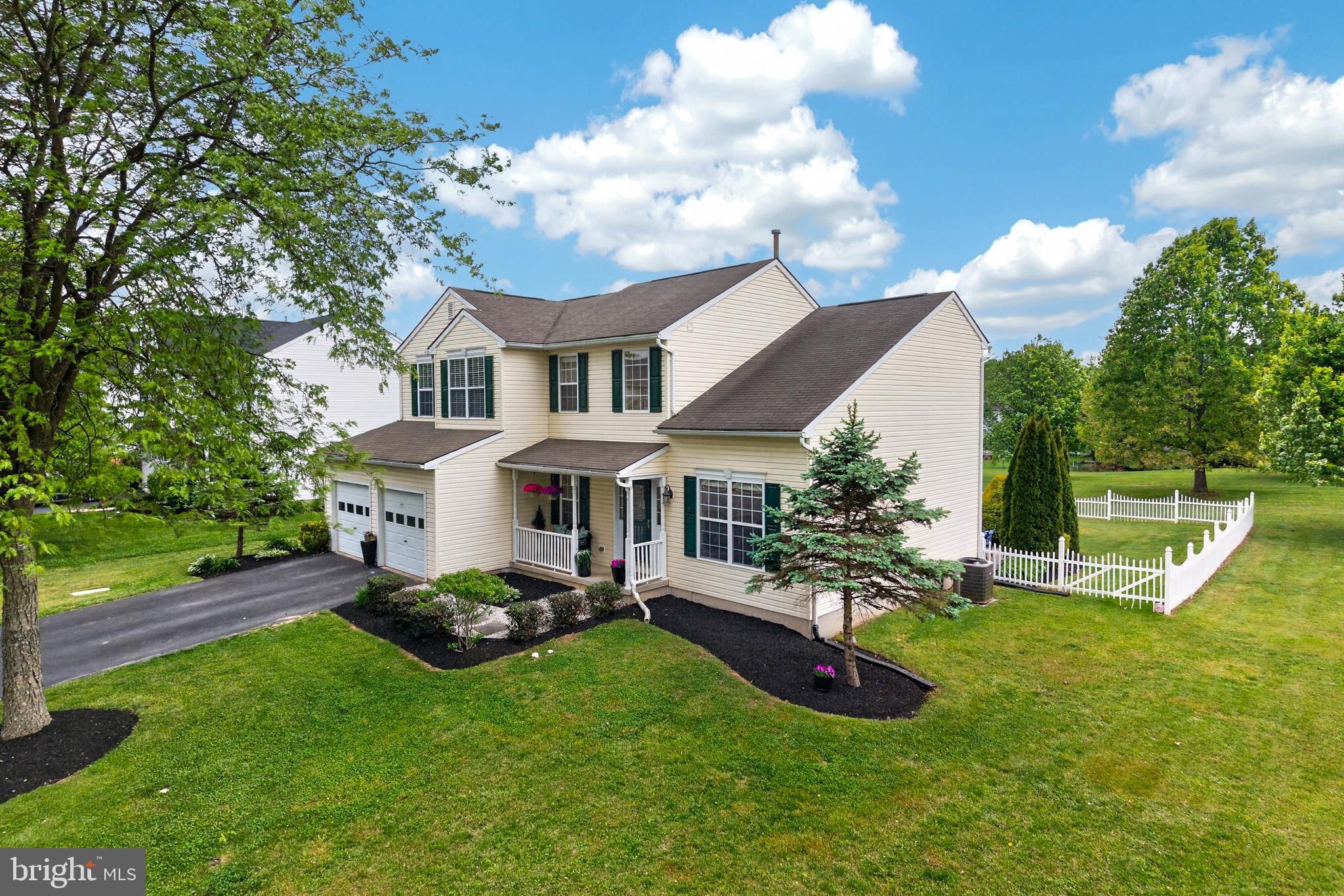 BRANFORD VILLAGE - Residential