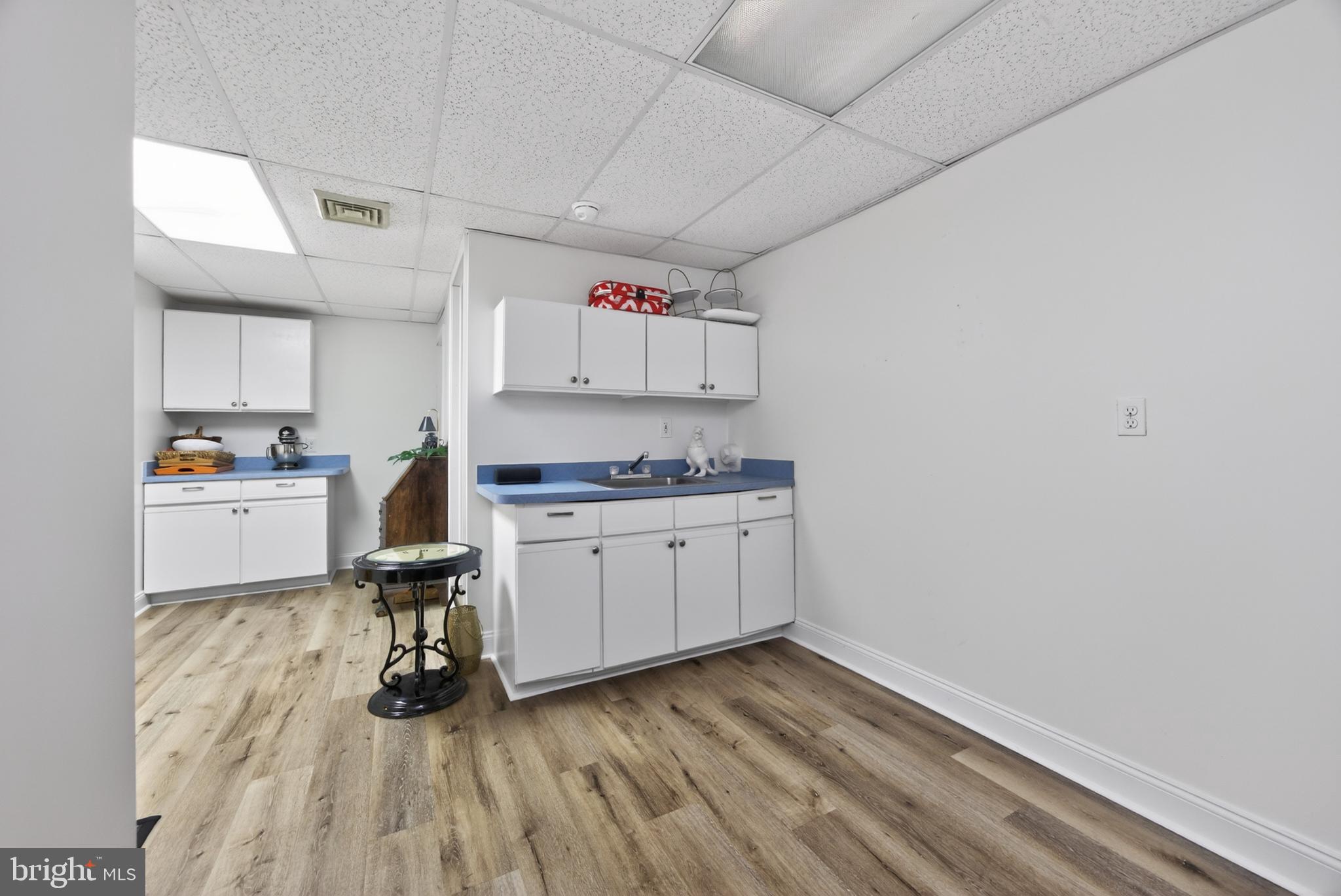 BRANFORD VILLAGE - Residential