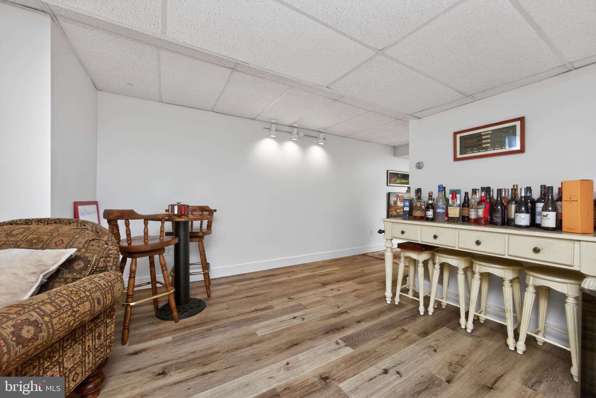 BRANFORD VILLAGE - Residential