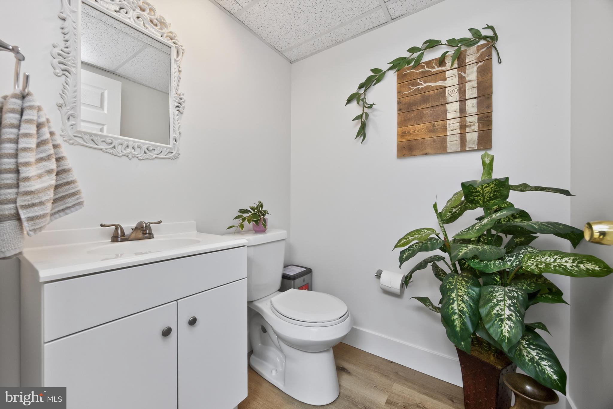 BRANFORD VILLAGE - Residential