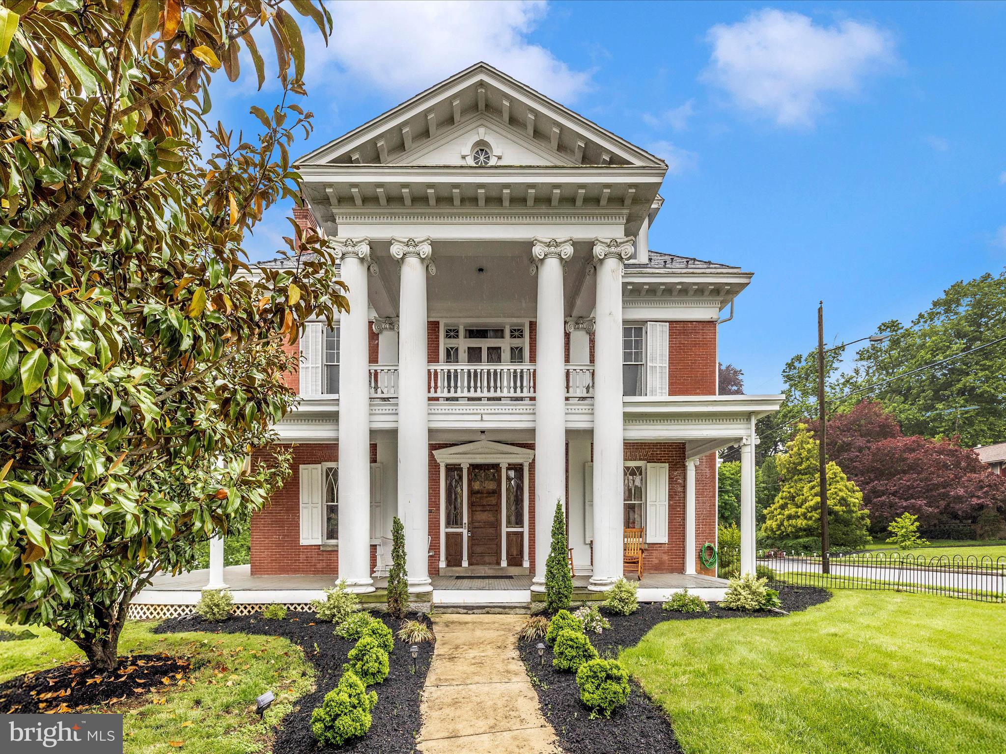 11 LINDEN AVENUE