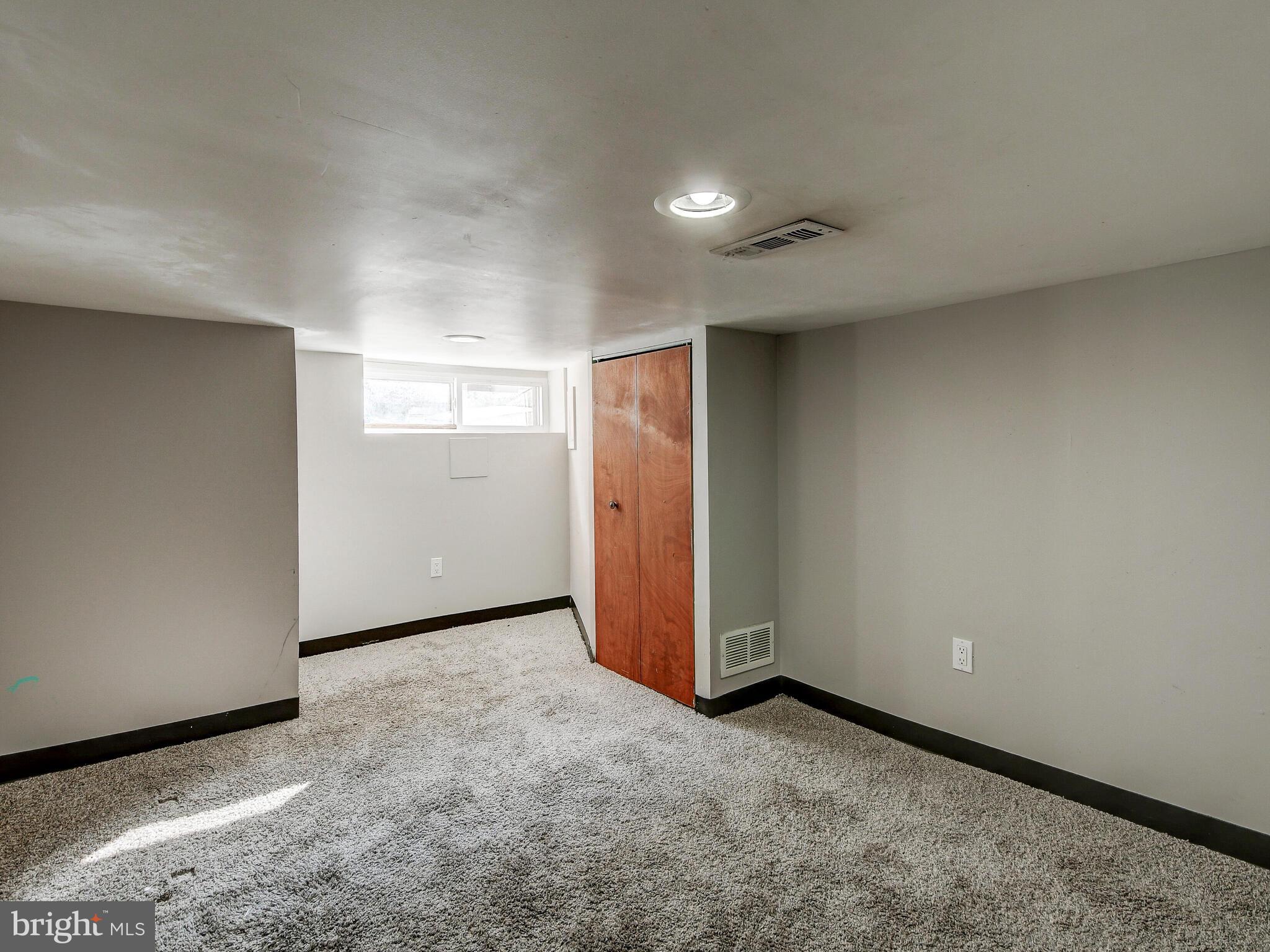 HIGHLANDTOWN - Residential