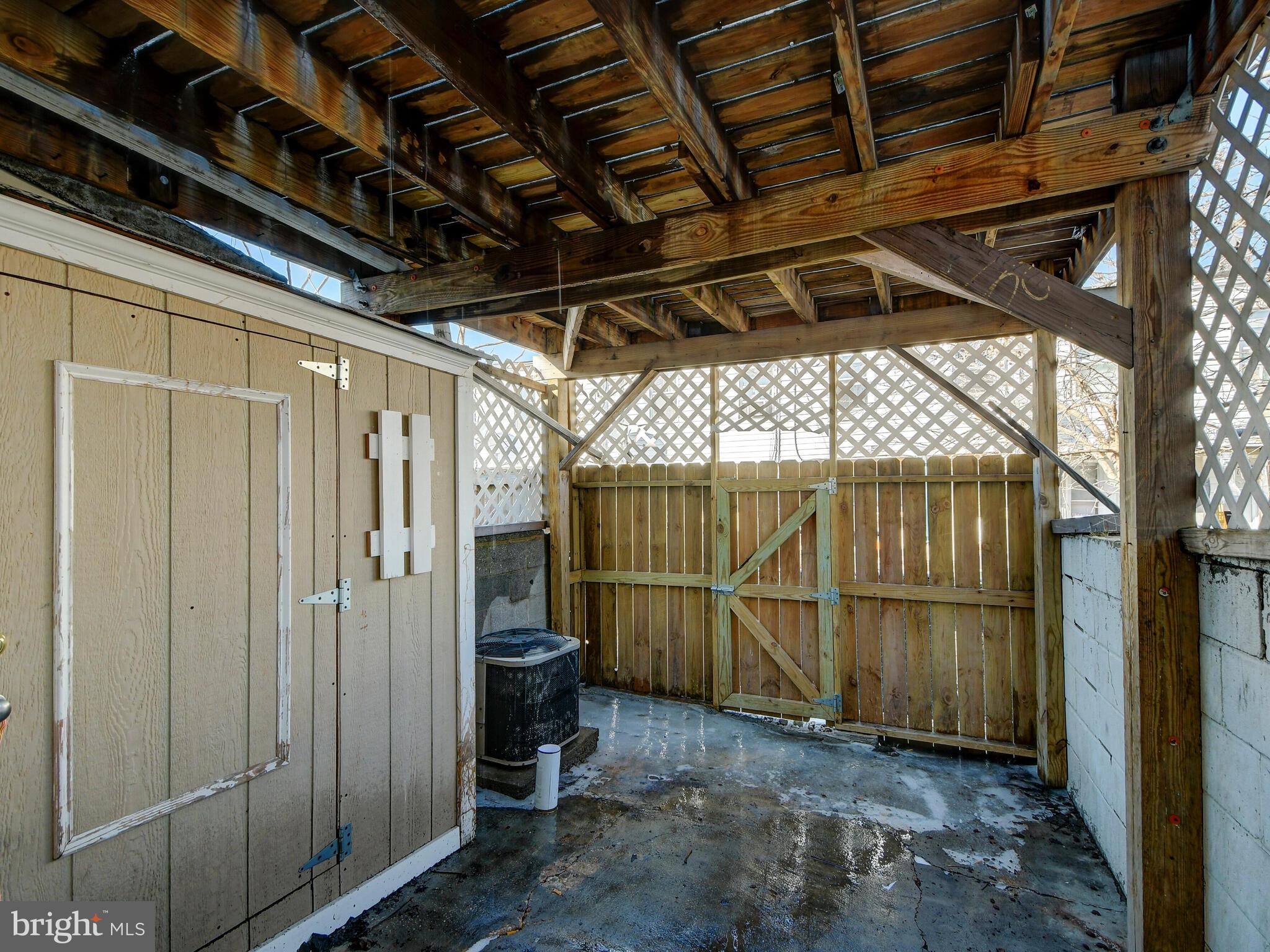 HIGHLANDTOWN - Residential