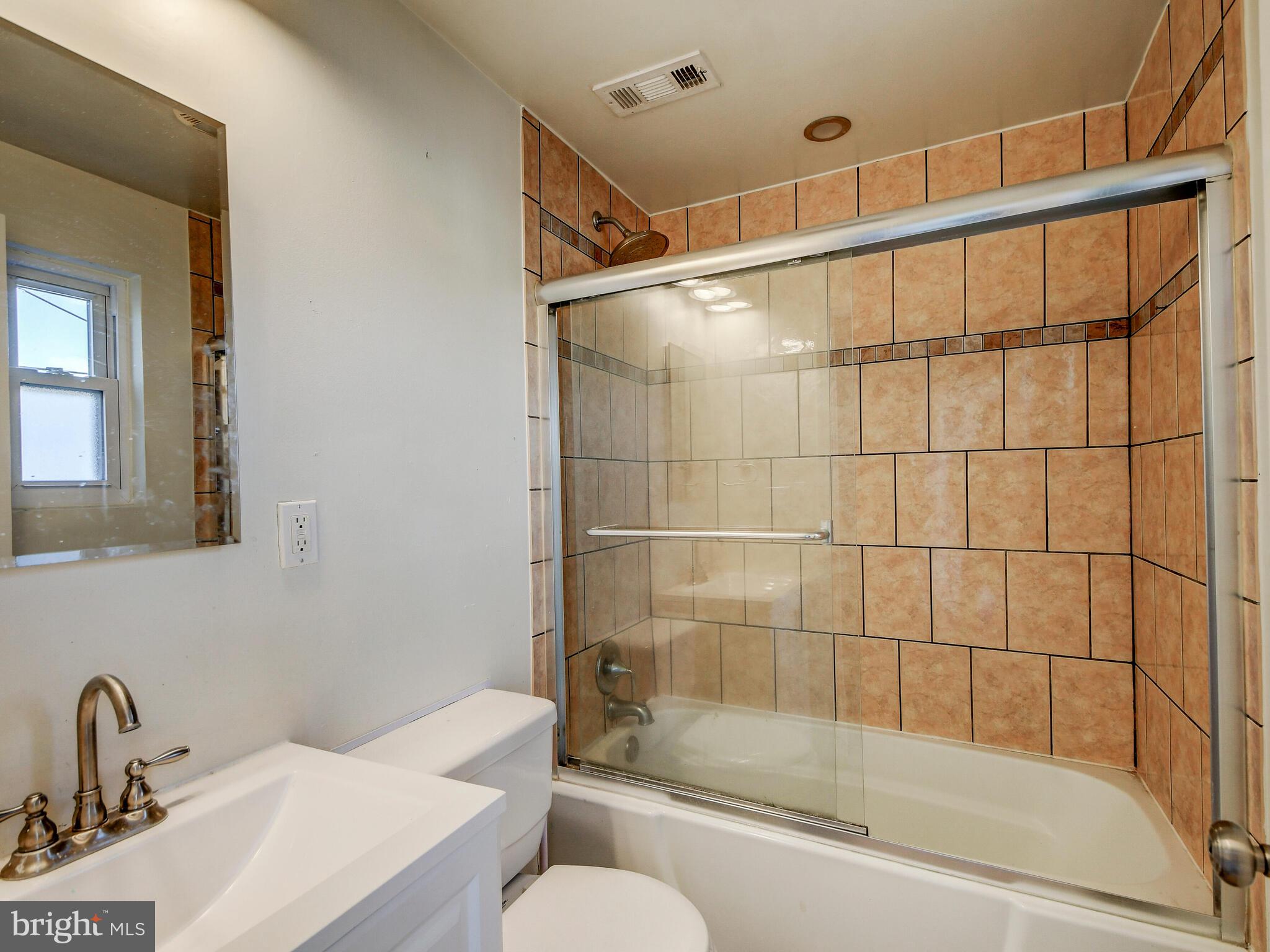 HIGHLANDTOWN - Residential