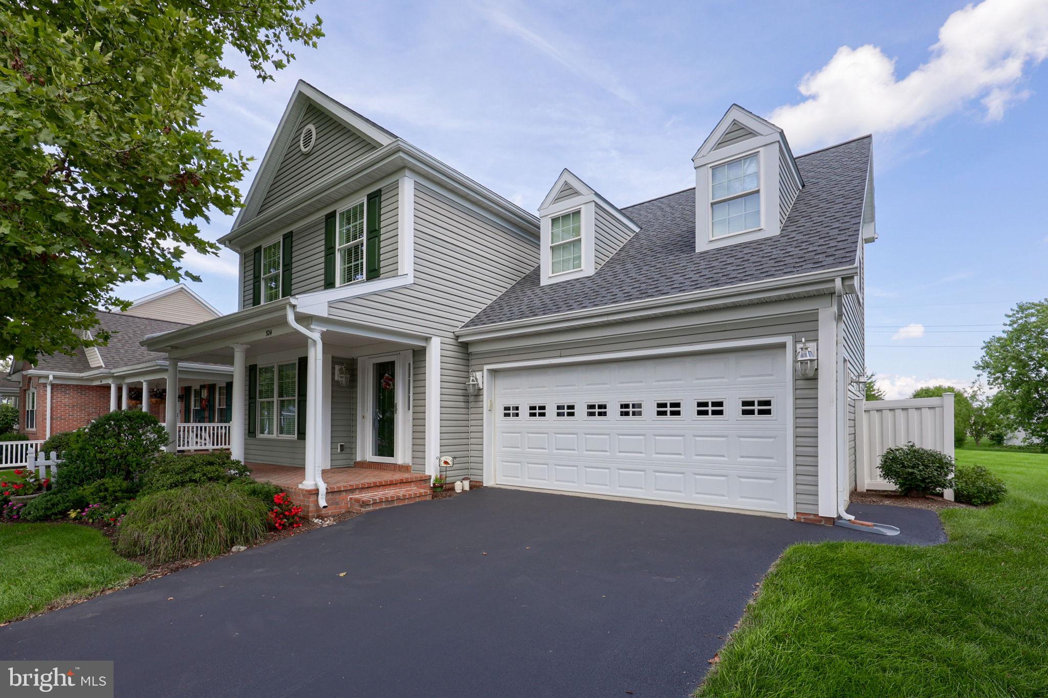 524 THORNBERRY LANE