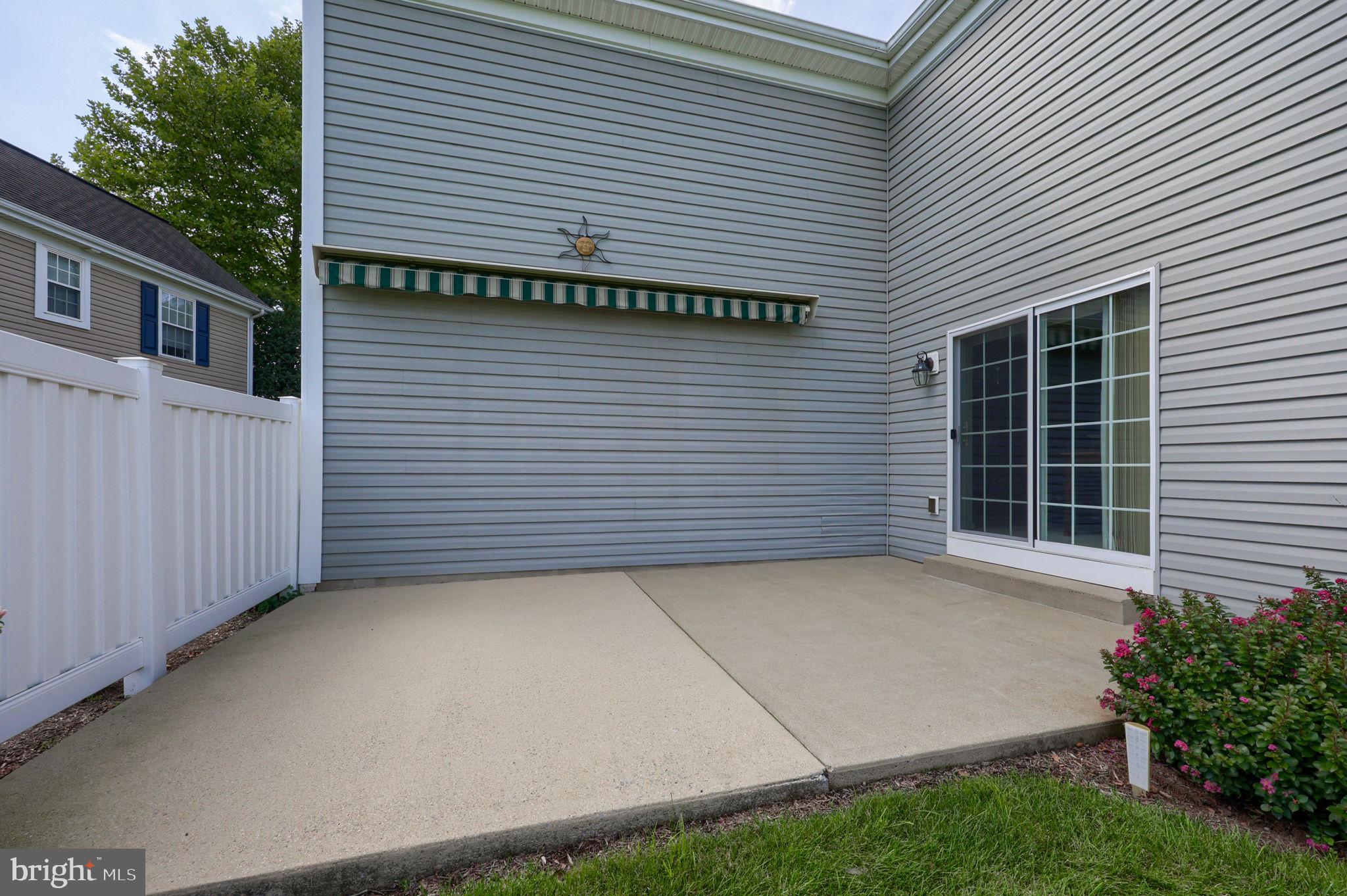 524 THORNBERRY LANE