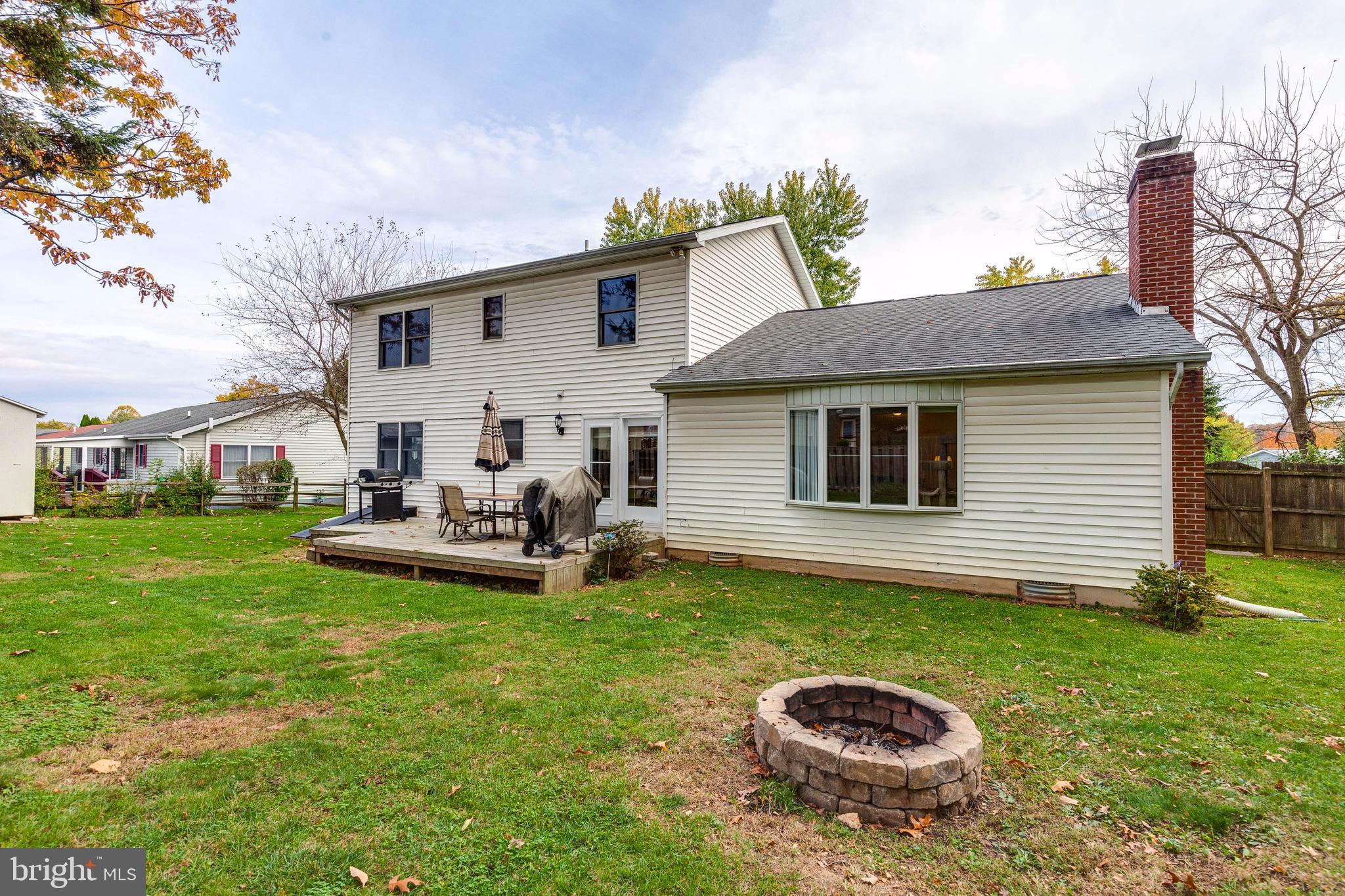 COLONIAL ACRES - Residential