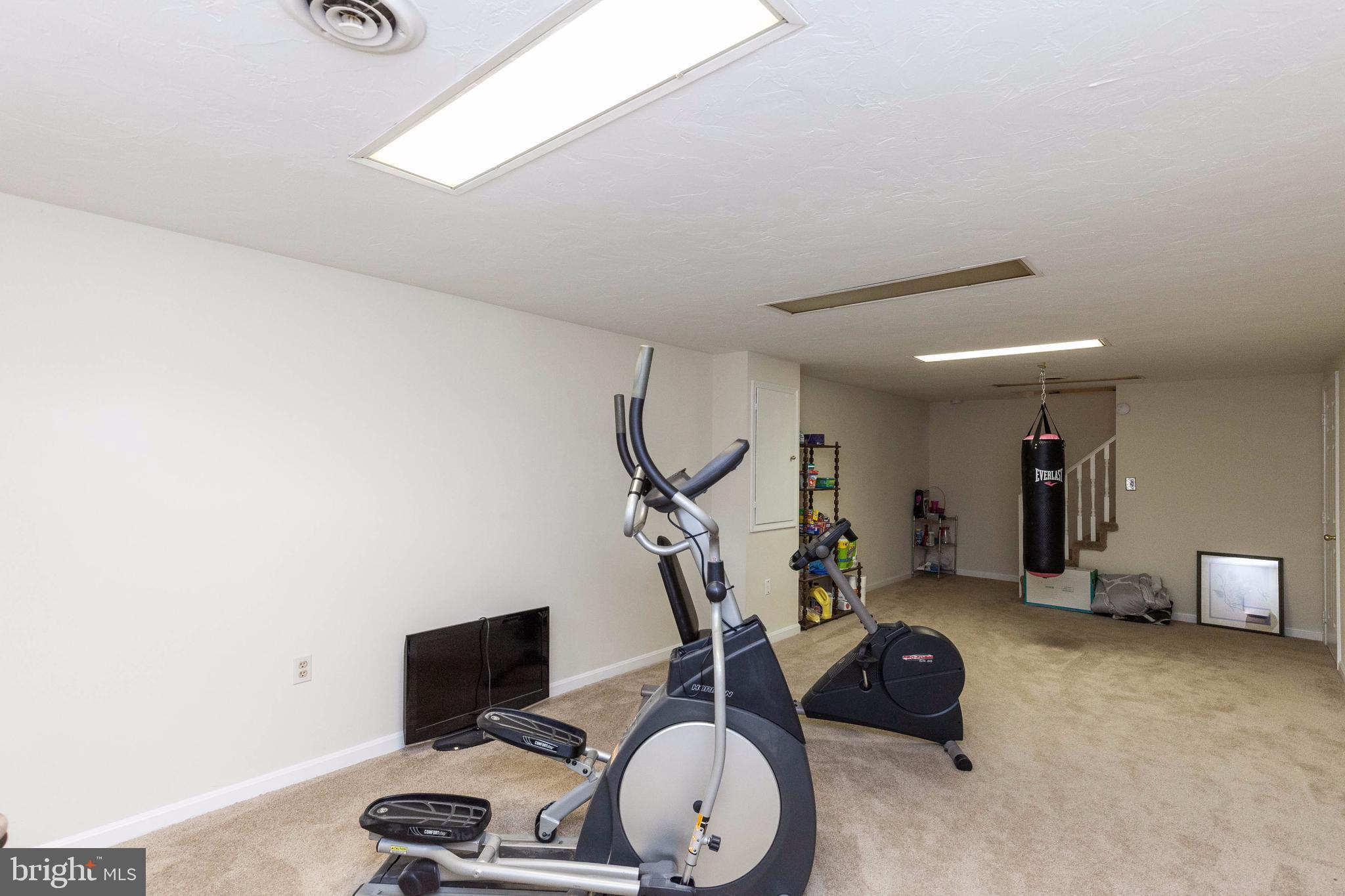 COLONIAL ACRES - Residential