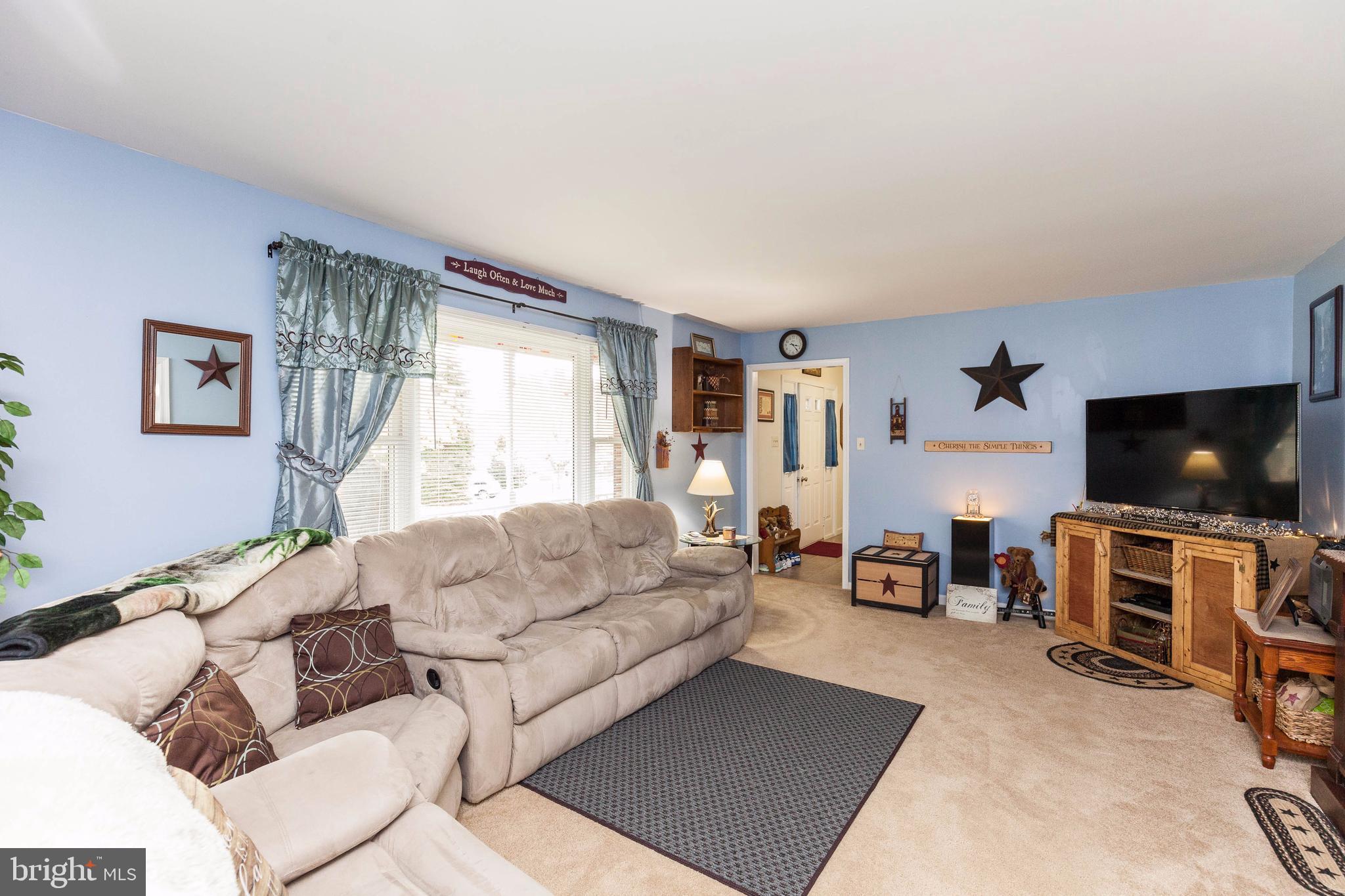 COLONIAL ACRES - Residential