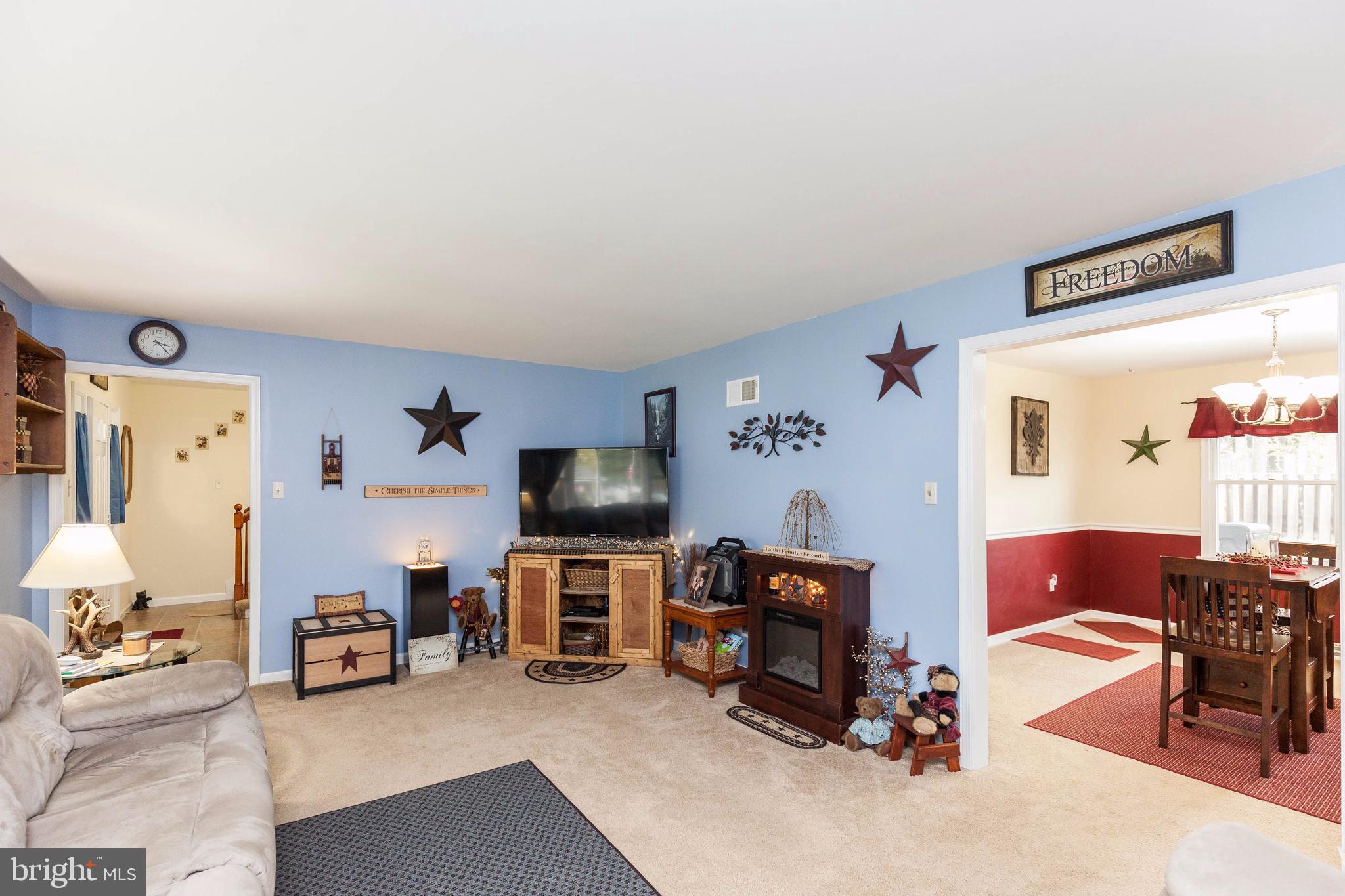 COLONIAL ACRES - Residential