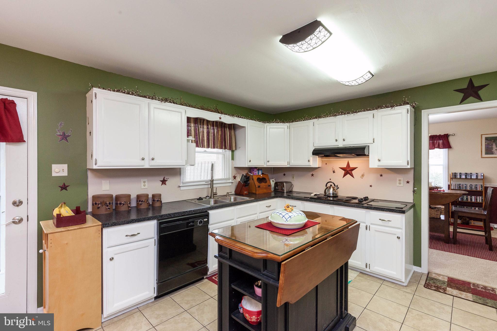 COLONIAL ACRES - Residential