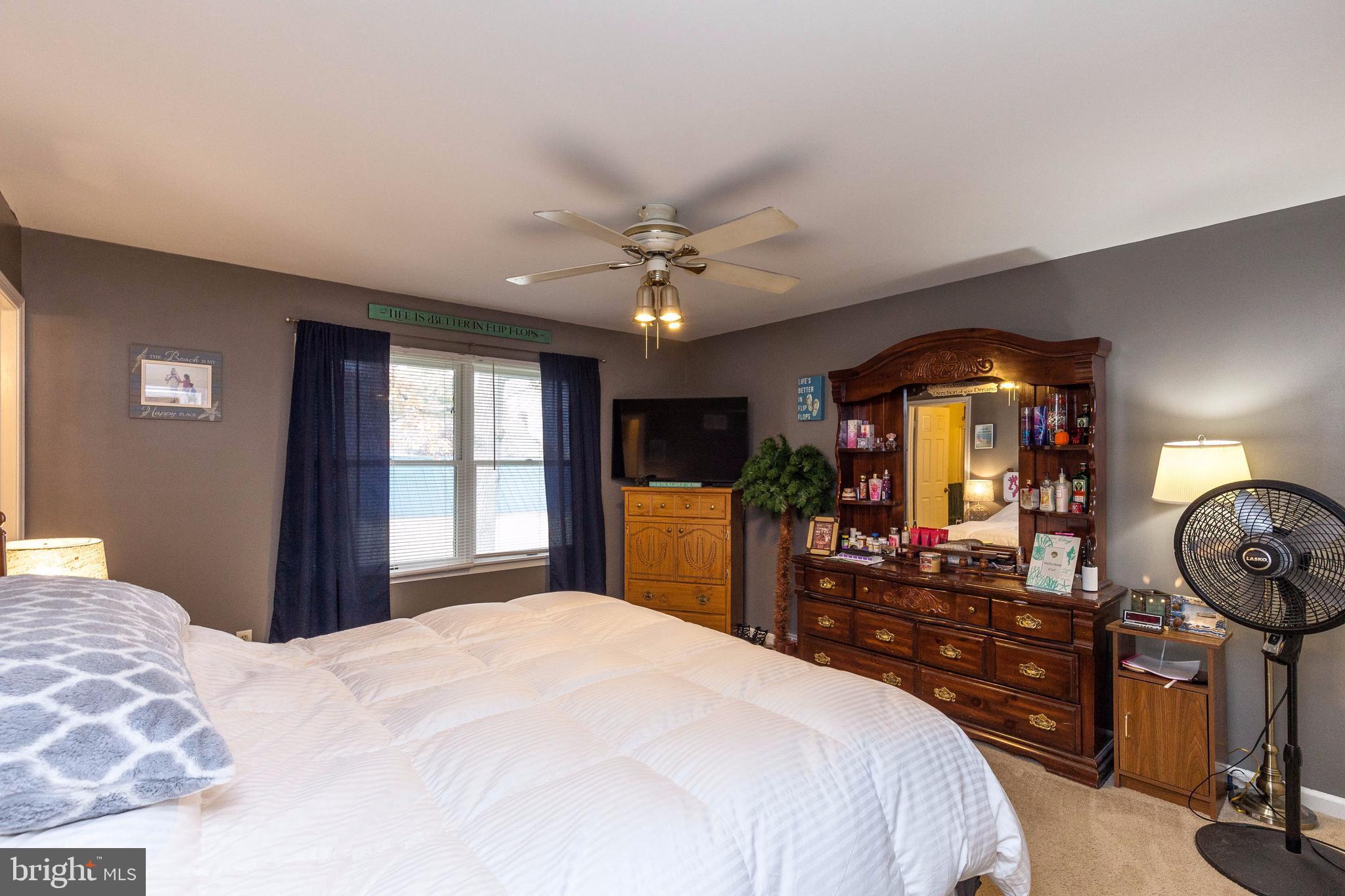 COLONIAL ACRES - Residential